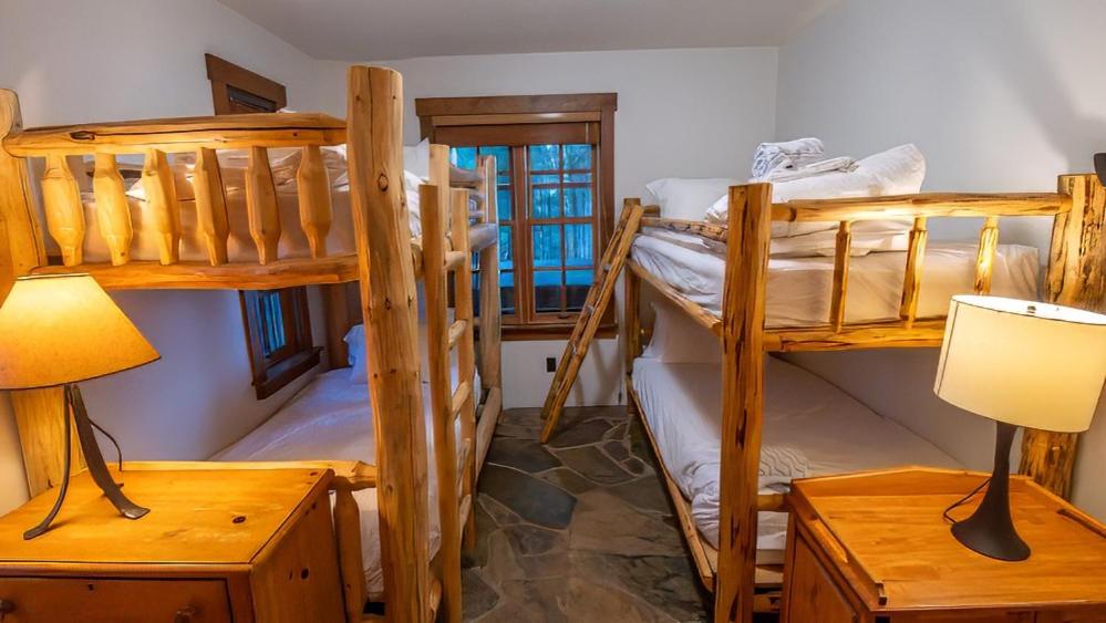 Snow Creek Cabins by Fernie Lodging Co
