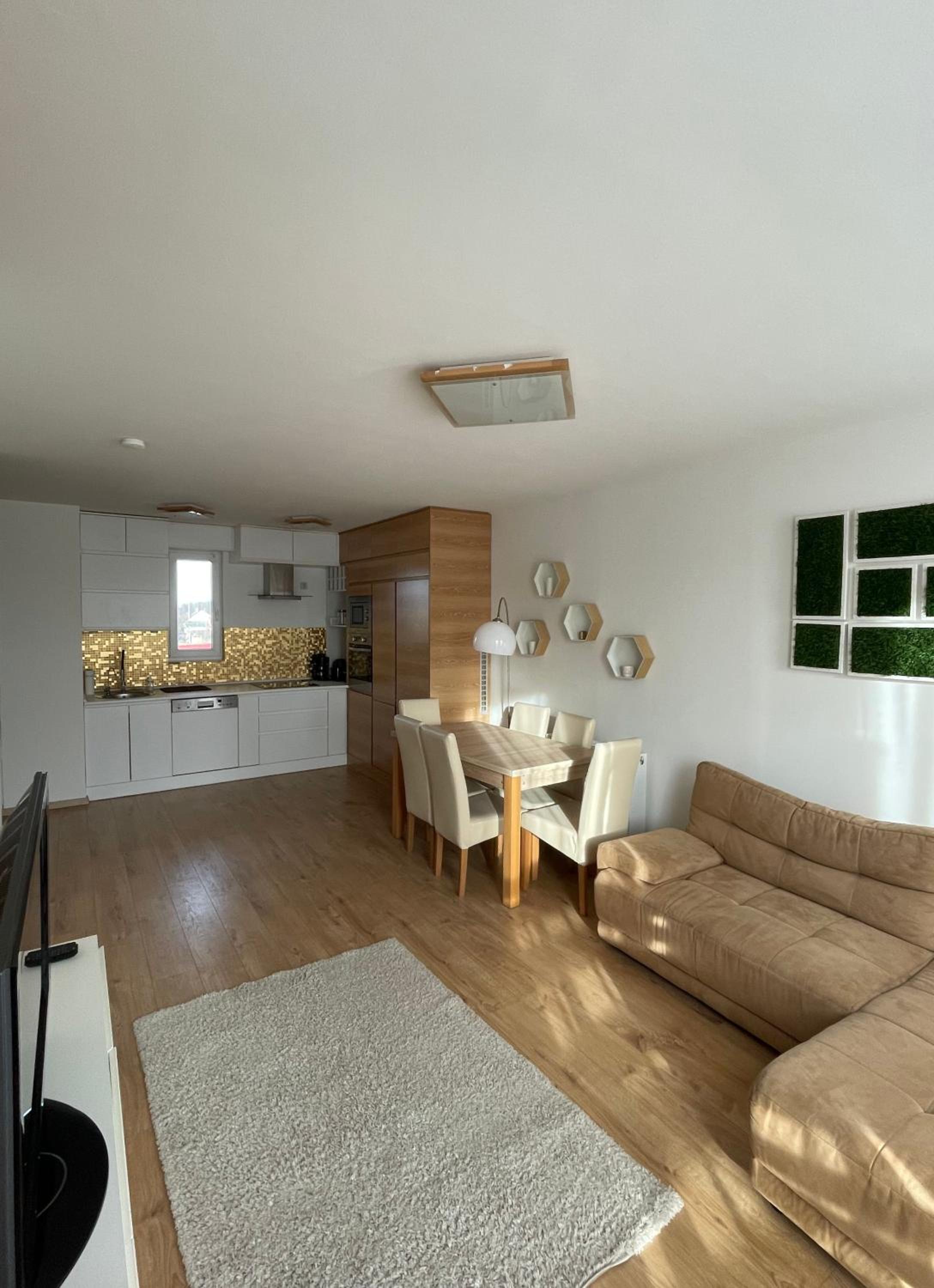 Sarló Apartman