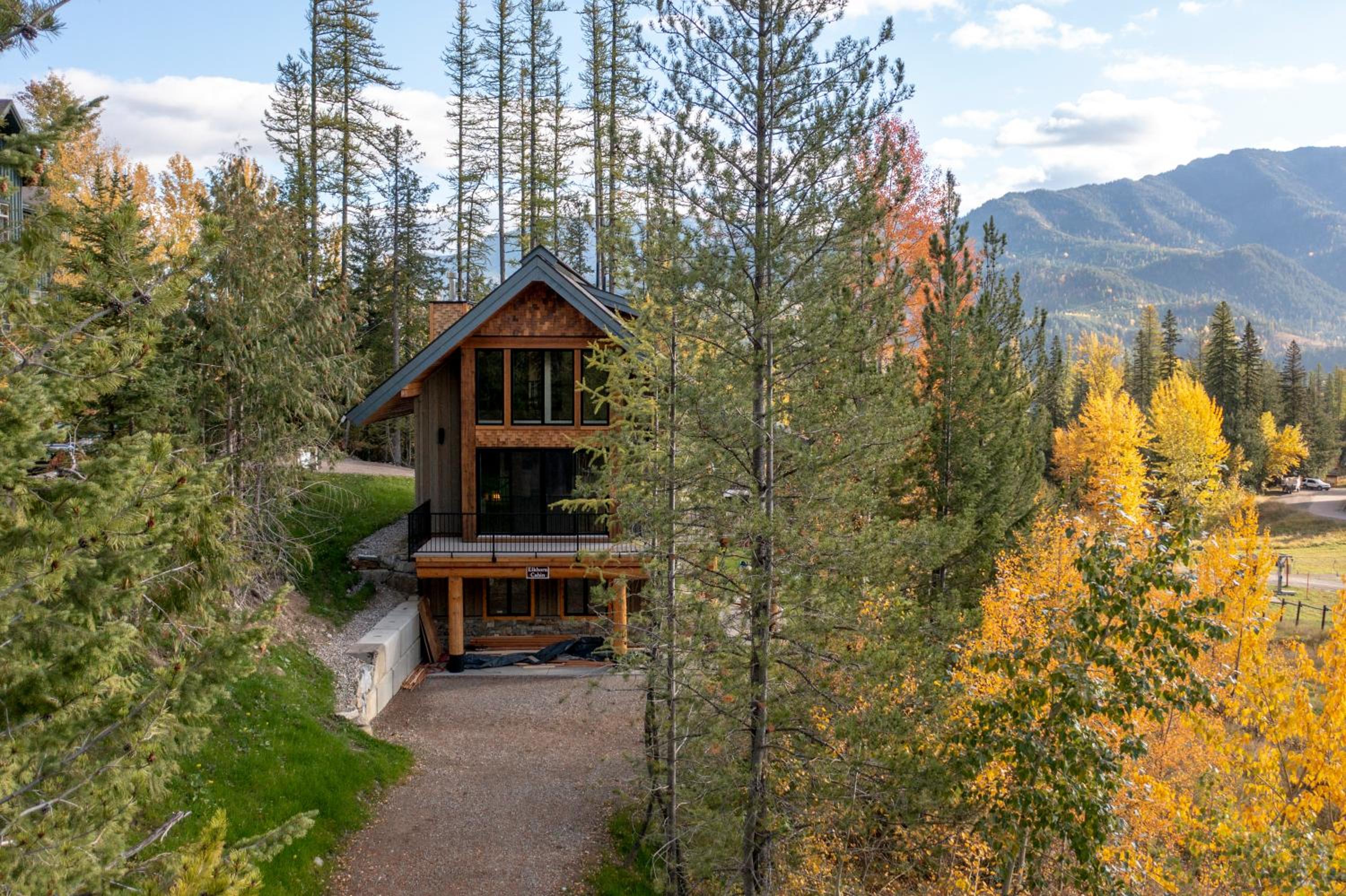 Fernie Vacations - Snow Creek Cabins by Fernie Lodging Co - Property Image 1