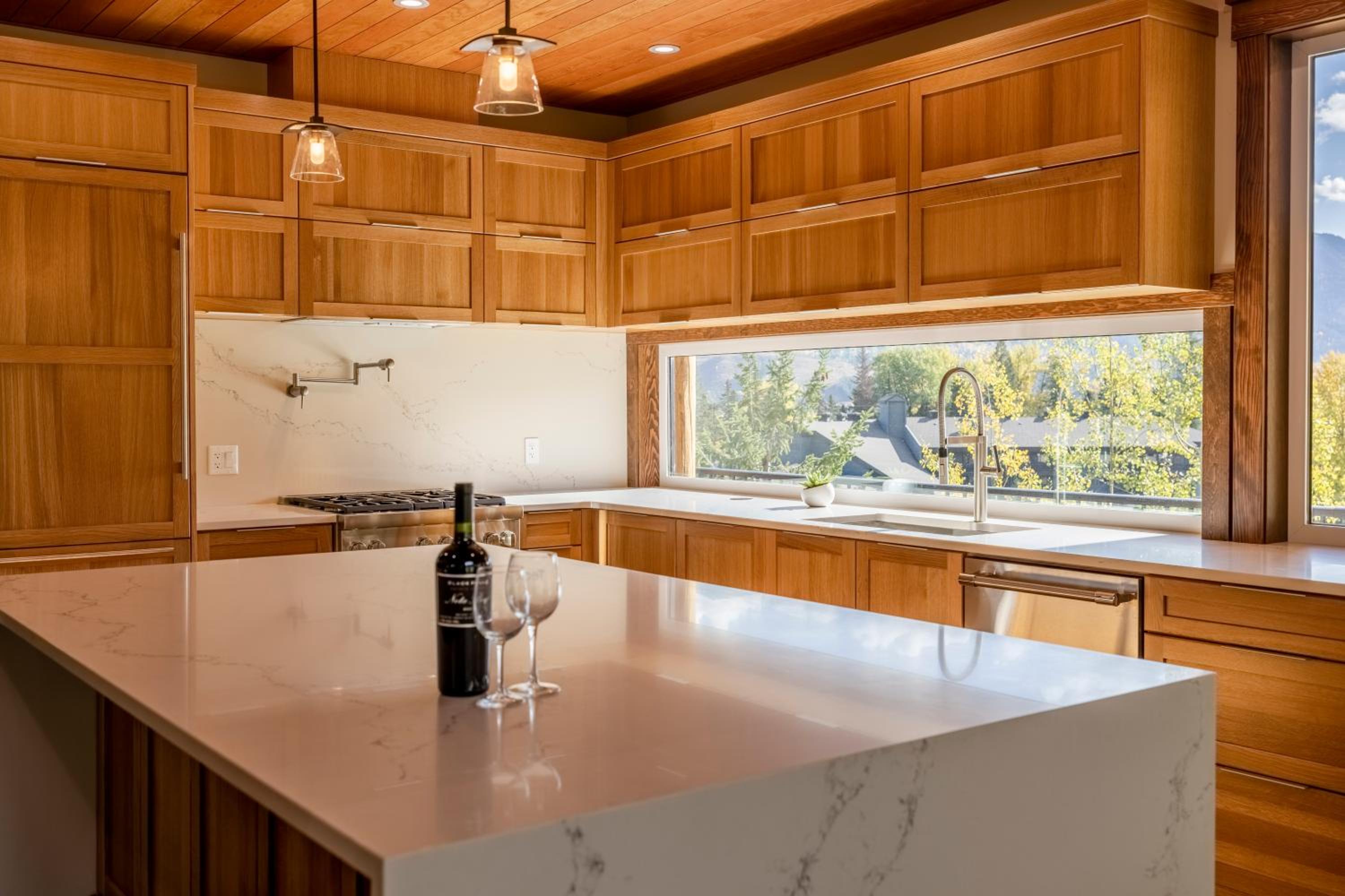 Snow Creek Cabins by Fernie Lodging Co
