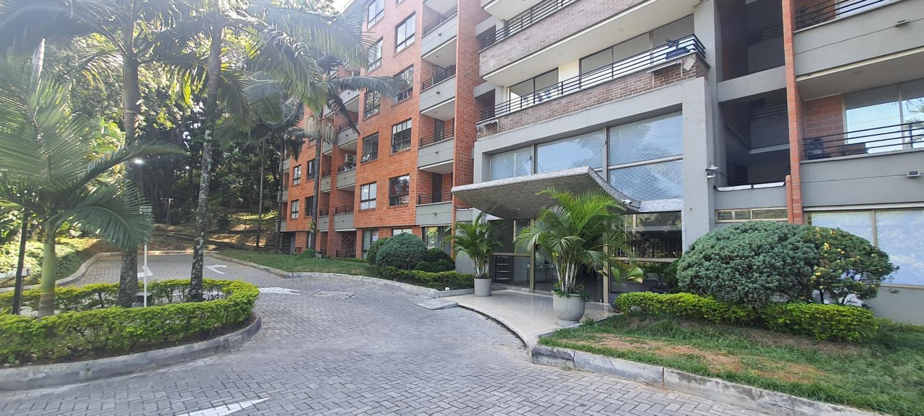 Hotel Bonito y cómodo apartamento cerca a Plaza Mayor - Image 1