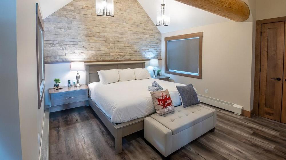 Snow Creek Cabins by Fernie Lodging Co
