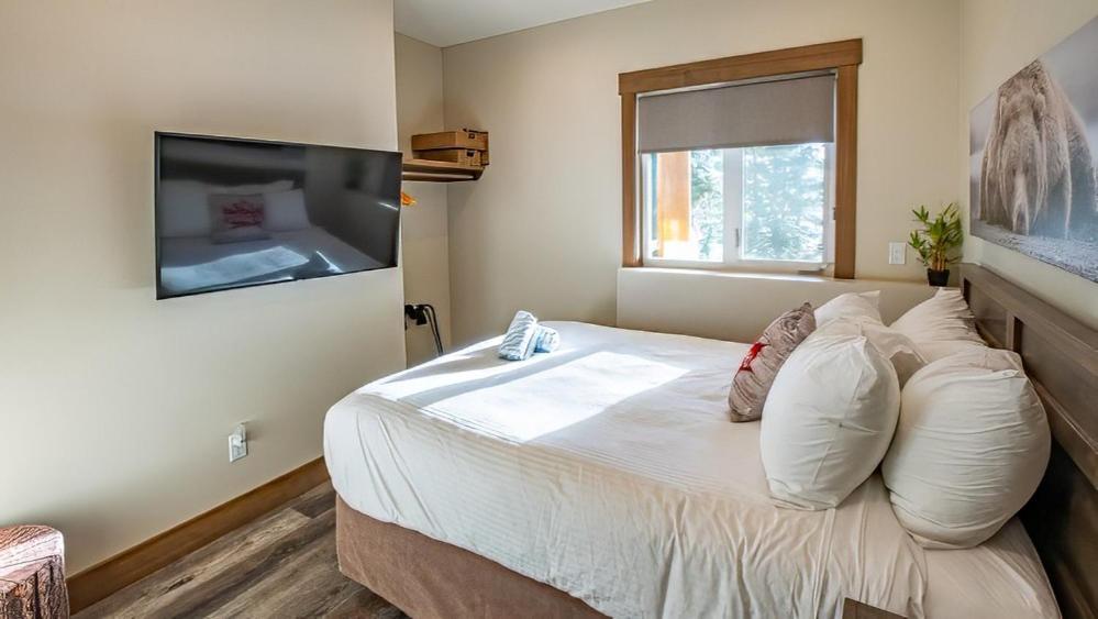 Snow Creek Cabins by Fernie Lodging Co