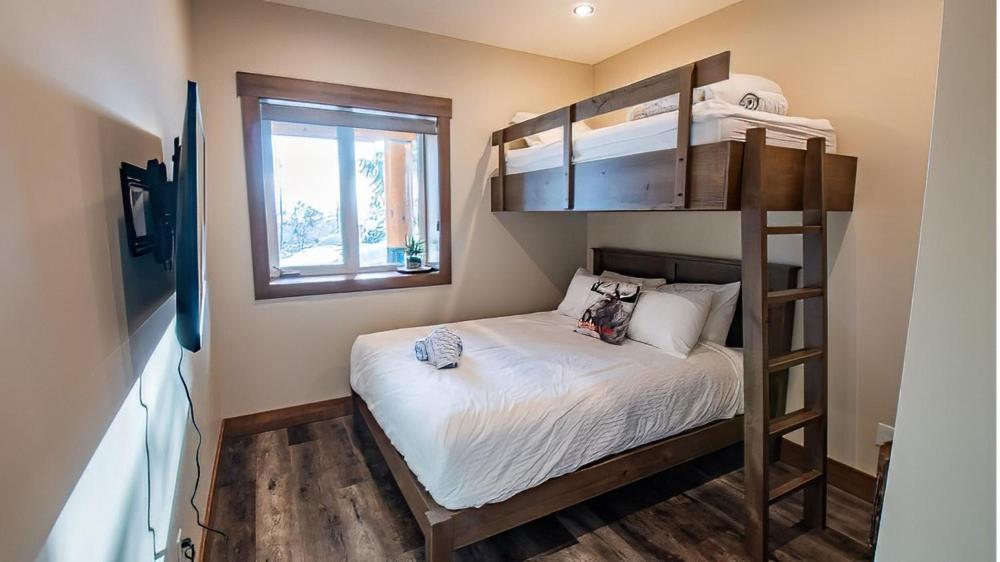 Snow Creek Cabins by Fernie Lodging Co