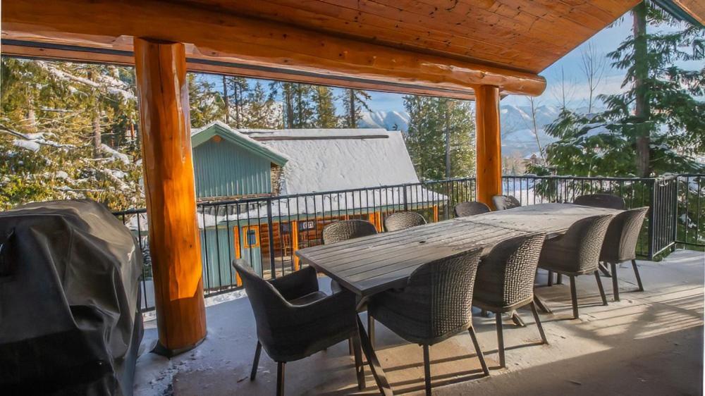 Snow Creek Cabins by Fernie Lodging Co