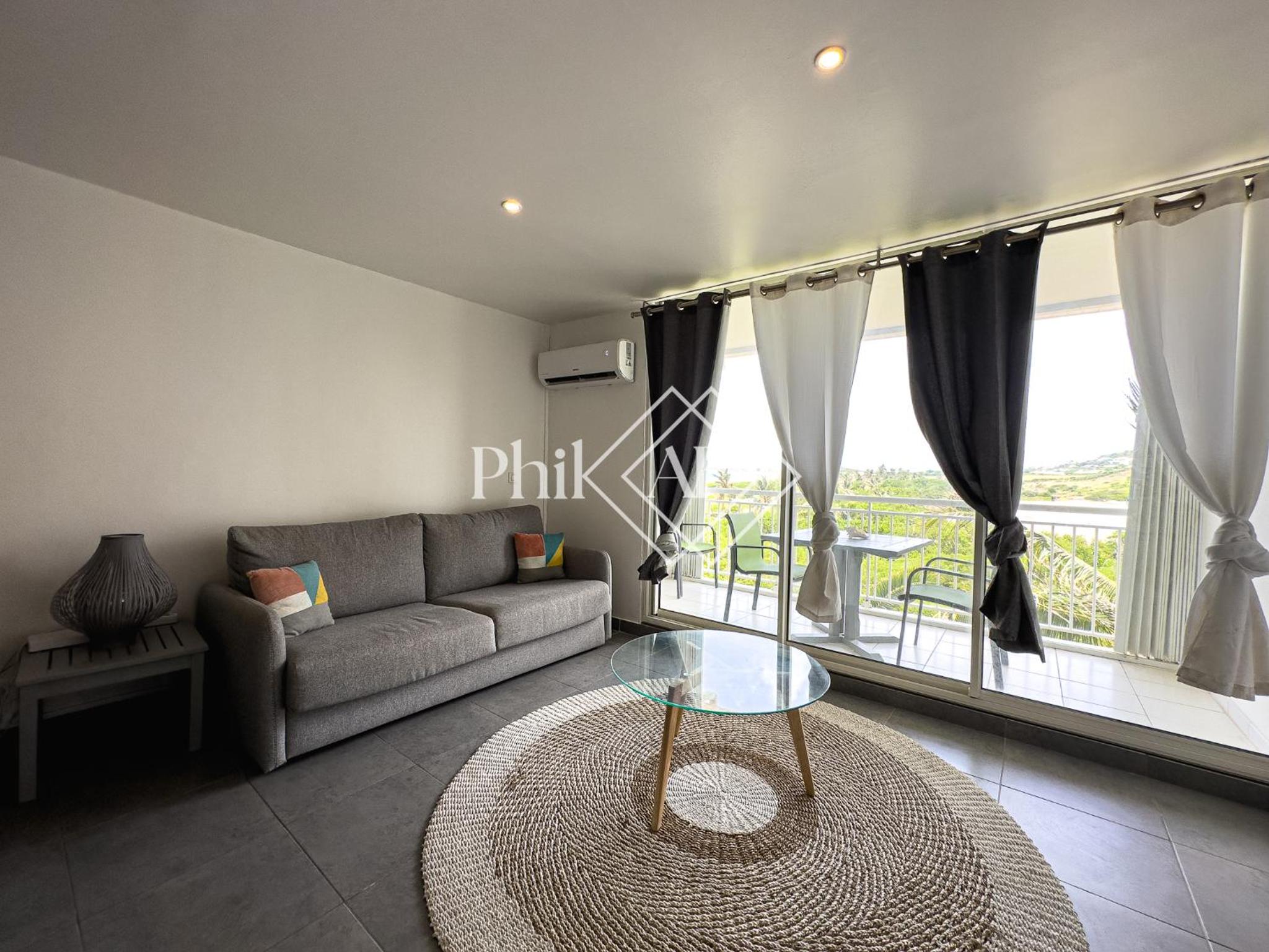 Beautiful front beach studio at Mt Vernon view 2