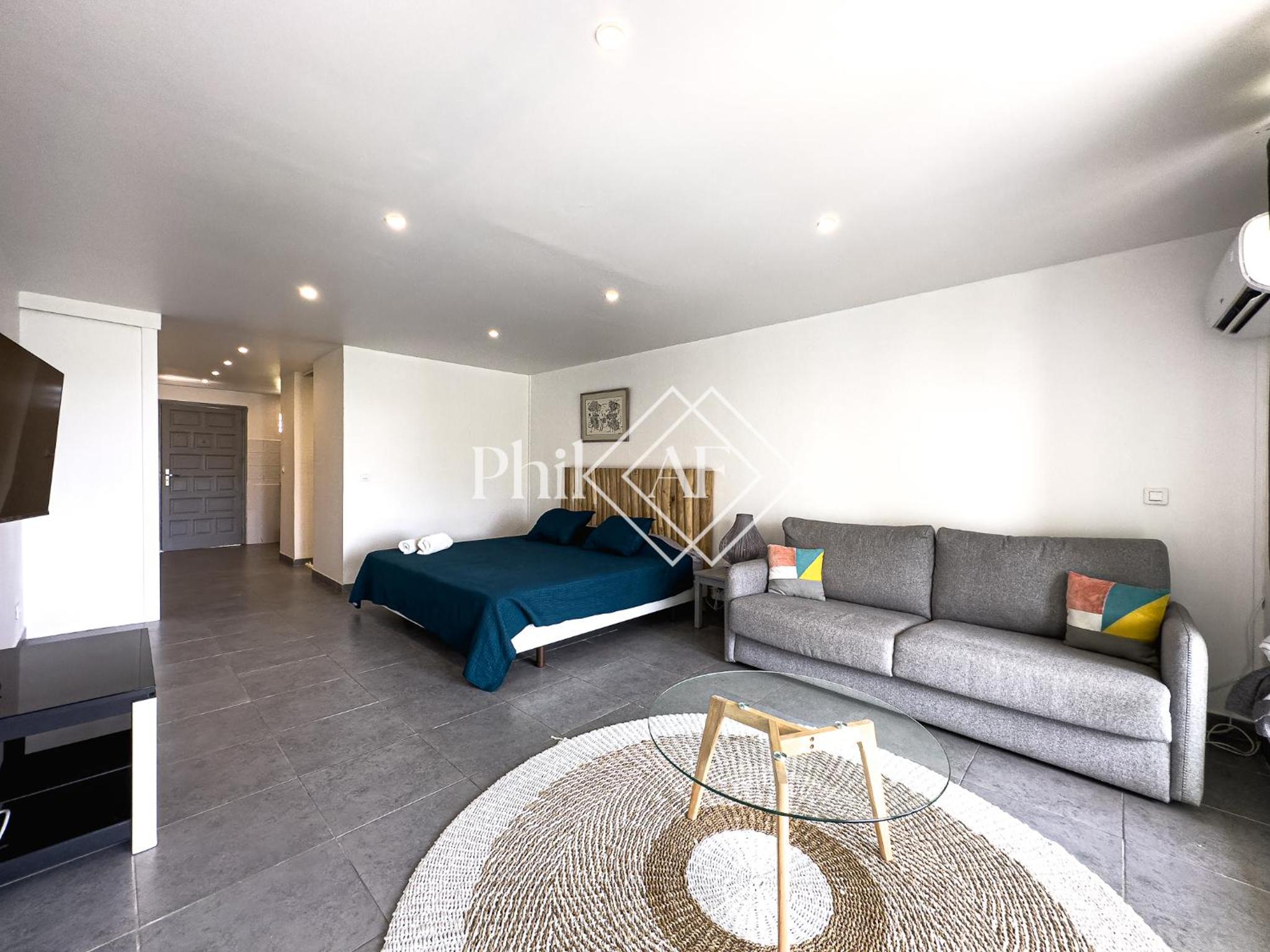 Beautiful front beach studio at Mt Vernon view 3