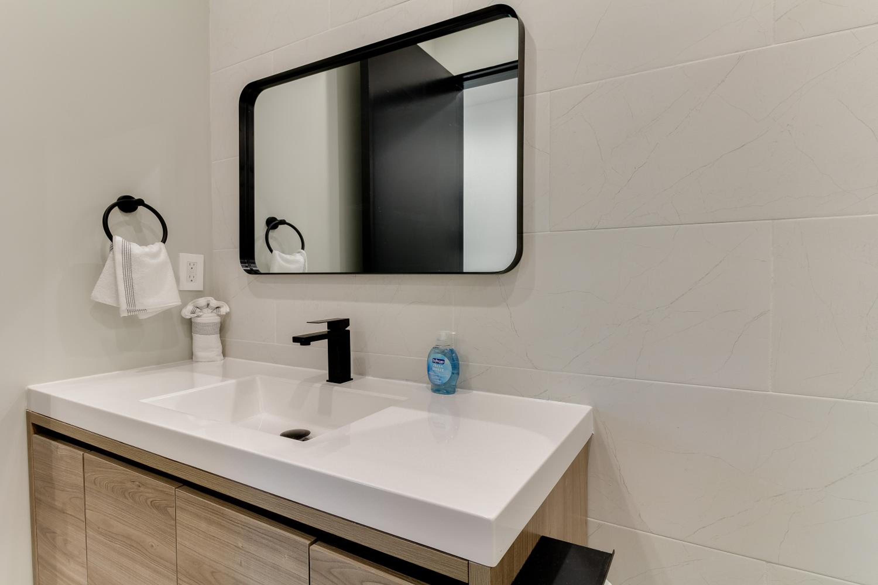 Brand New Modern 4 Bedroom House Pickfair Village