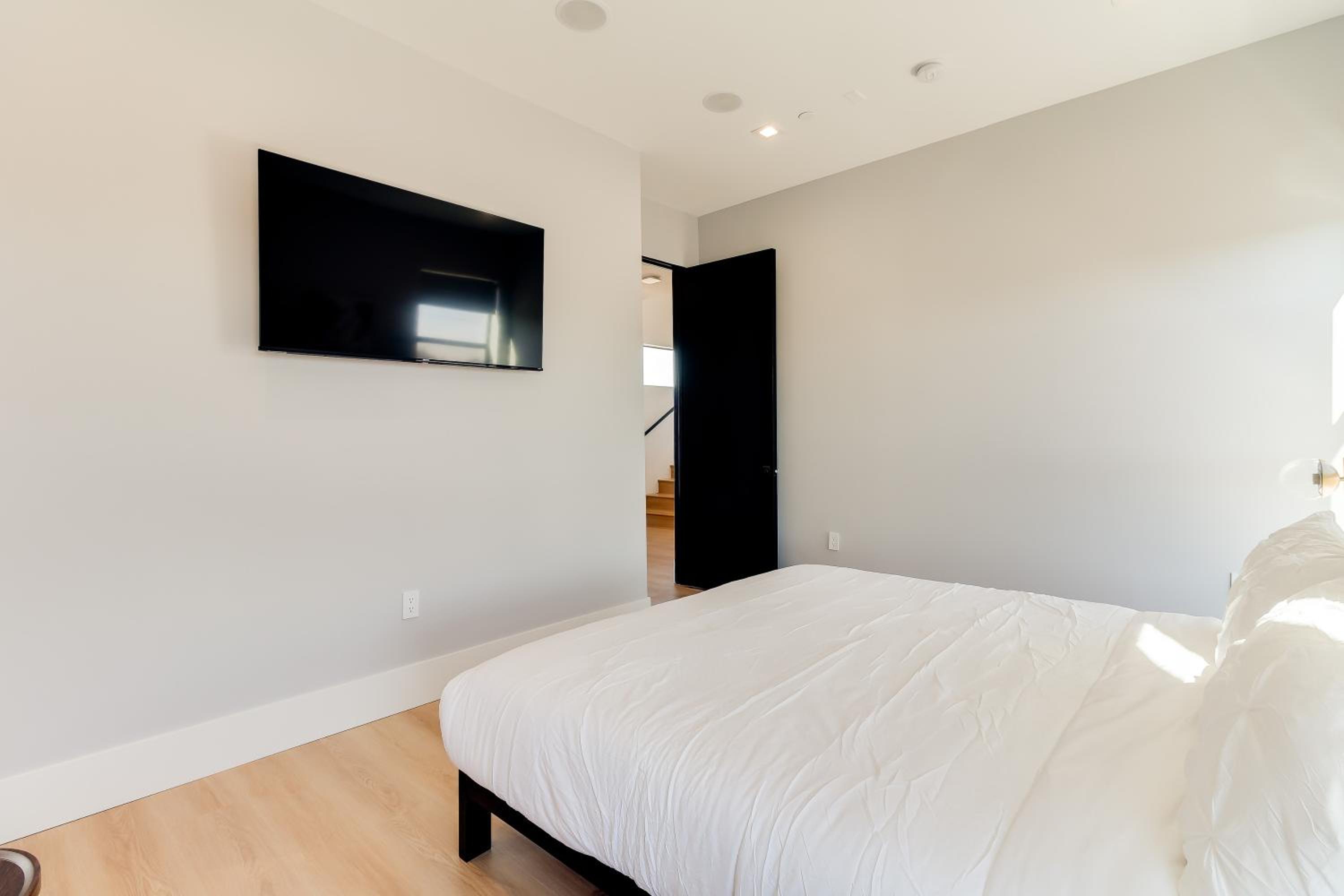 Brand New Modern 5 Bedroom House Pickfair Village