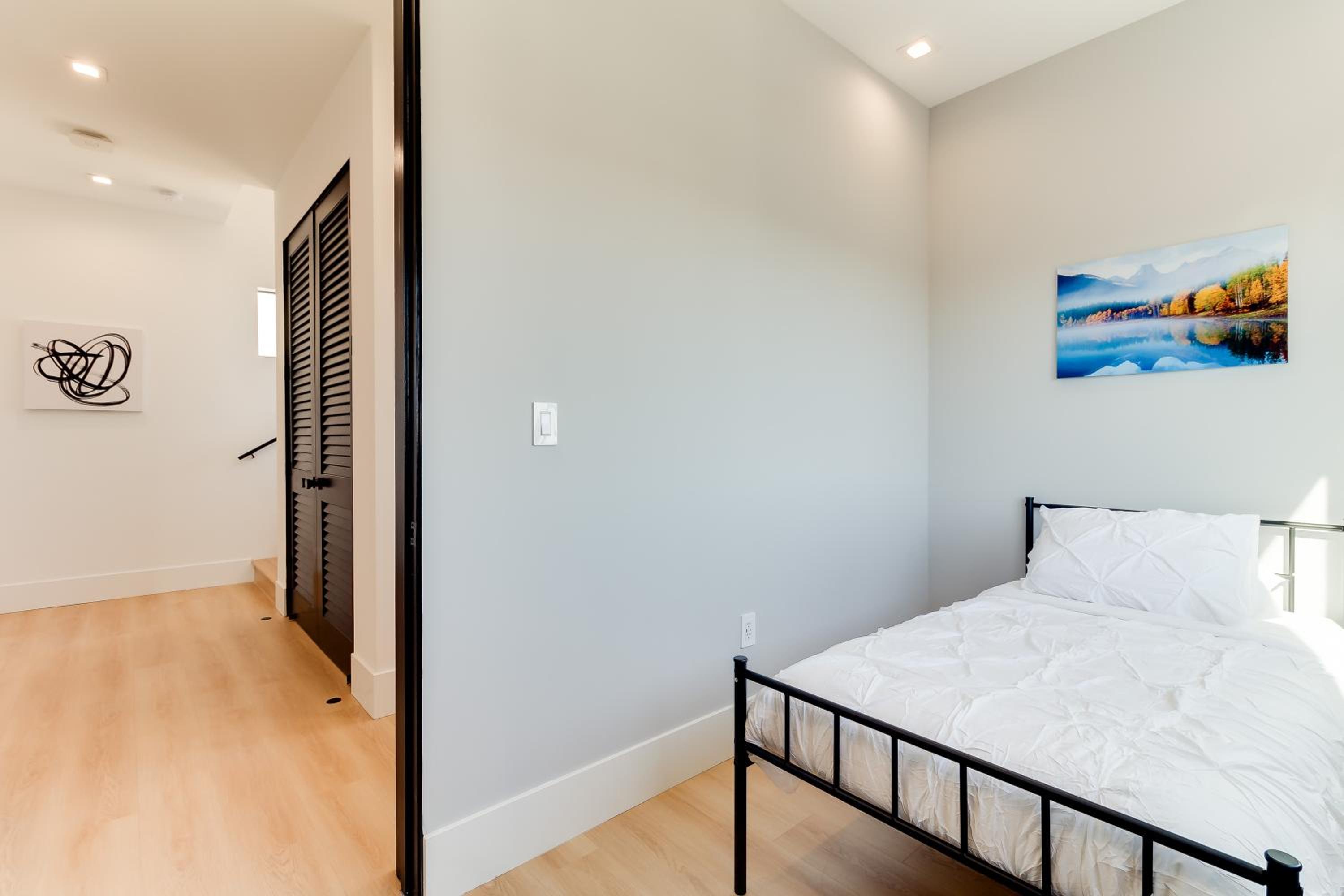 Brand New Modern 5 Bedroom House Pickfair Village