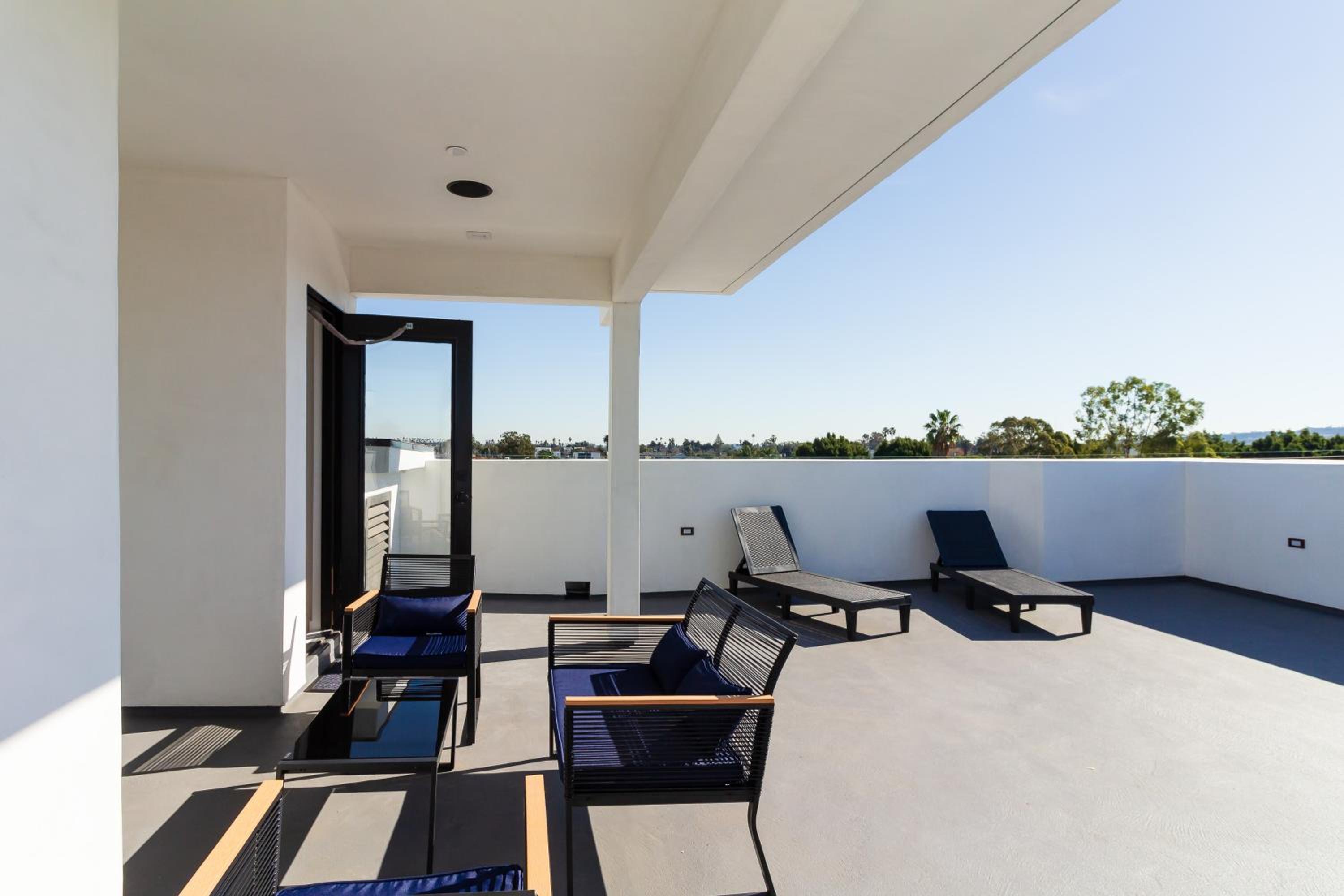 Brand New Modern 5 Bedroom House Pickfair Village