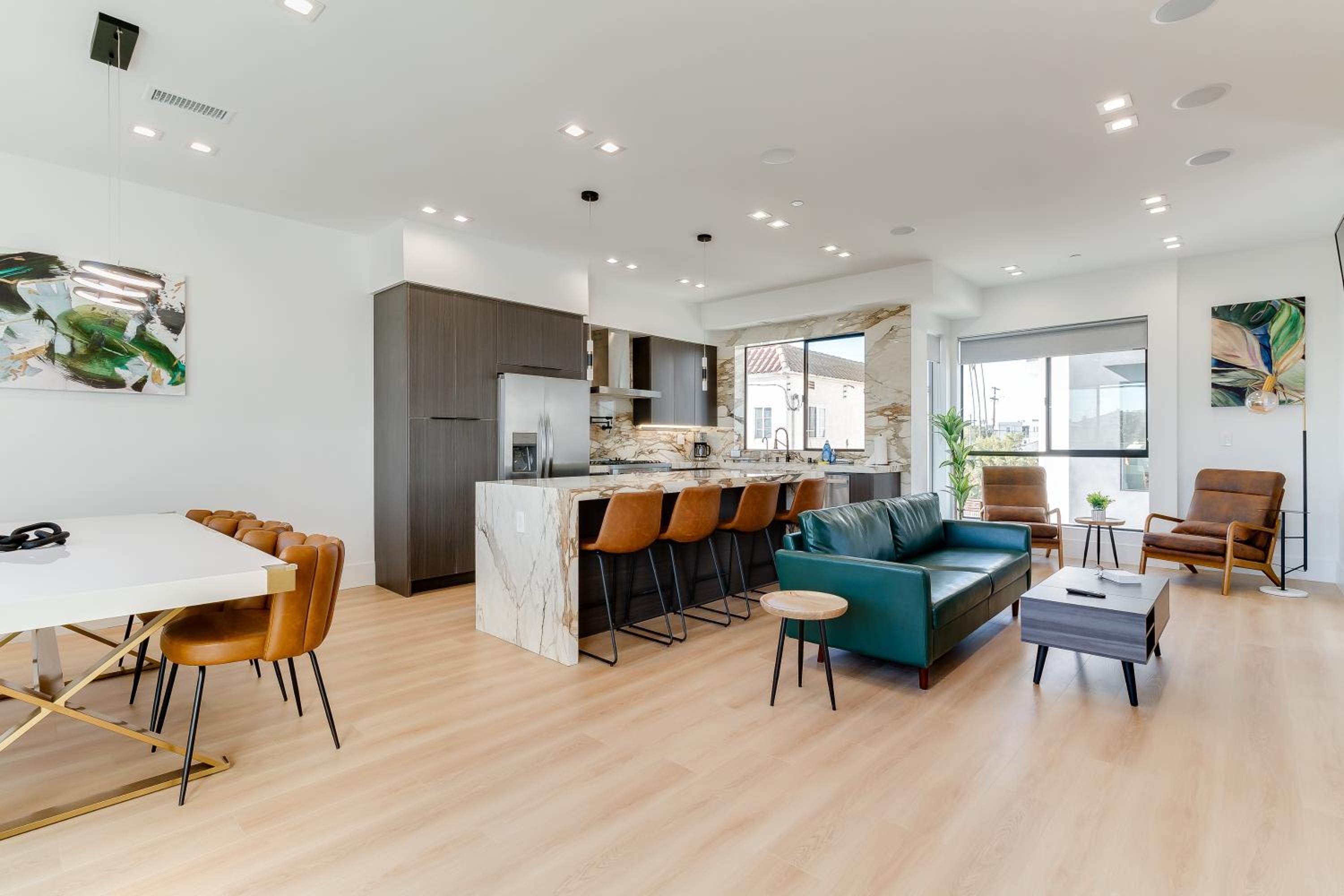Brand New Modern 5 Bedroom House Pickfair Village
