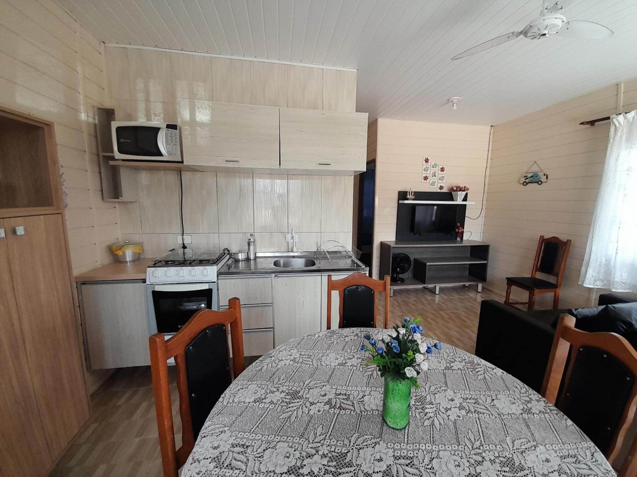 Casa Azul aconchegante, próx. a praia, Wi-Fi 300mb