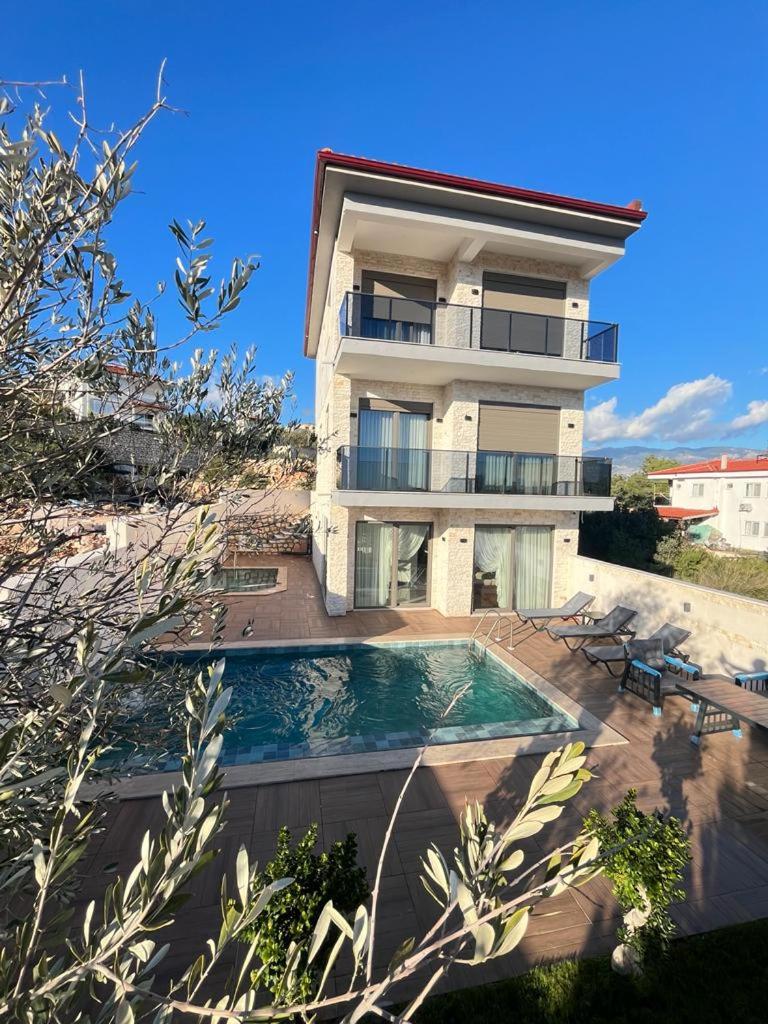 ViLLA OLEA