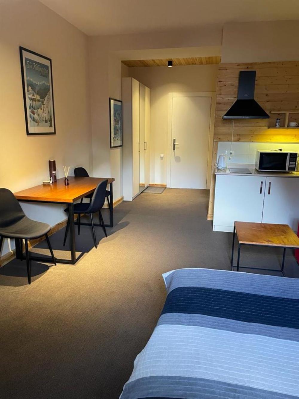 Evdo Apartments Mansard in Suite view 4