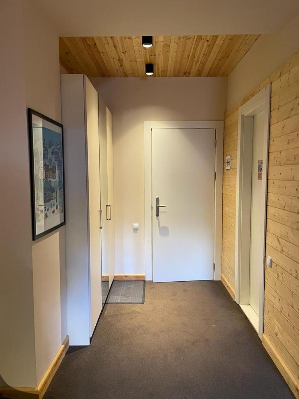 Evdo Apartments Mansard in Suite view 3
