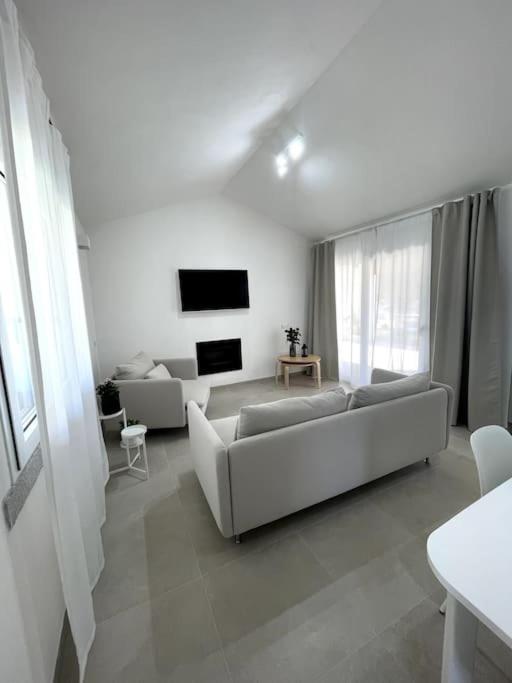 Villa Ami view 2