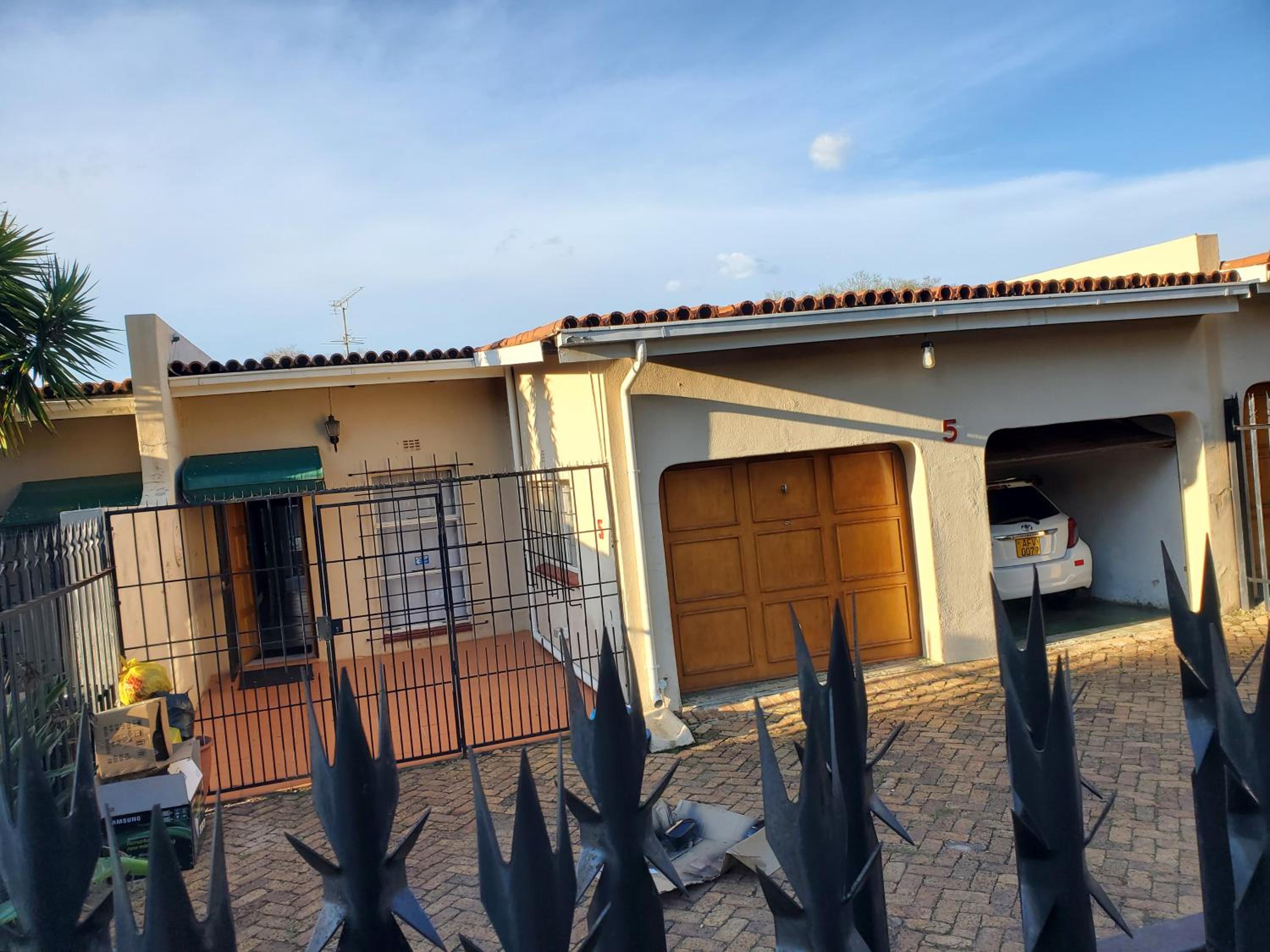 4 Bedroomed, Townhouse
