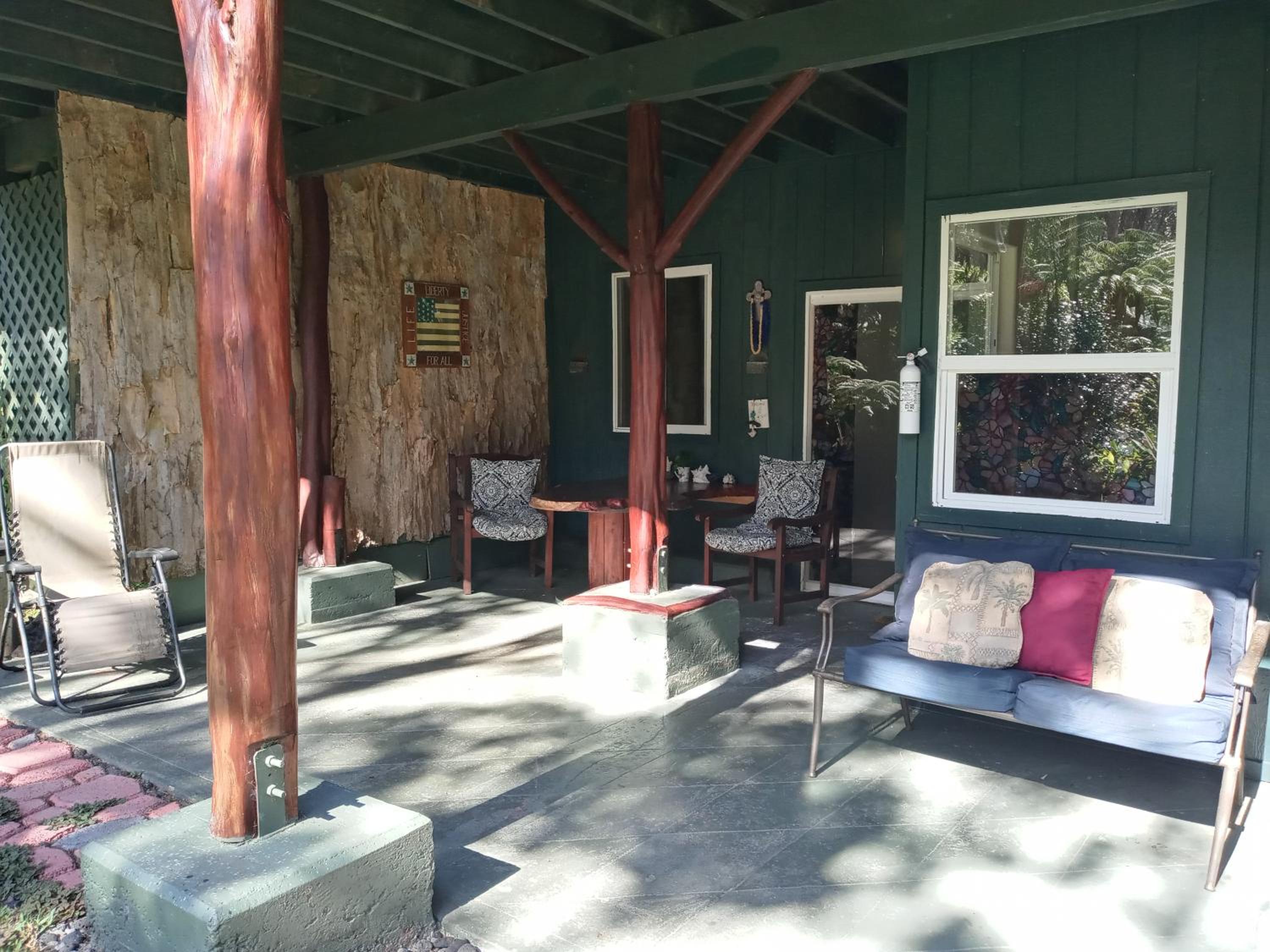 Aloha Crater Lodge