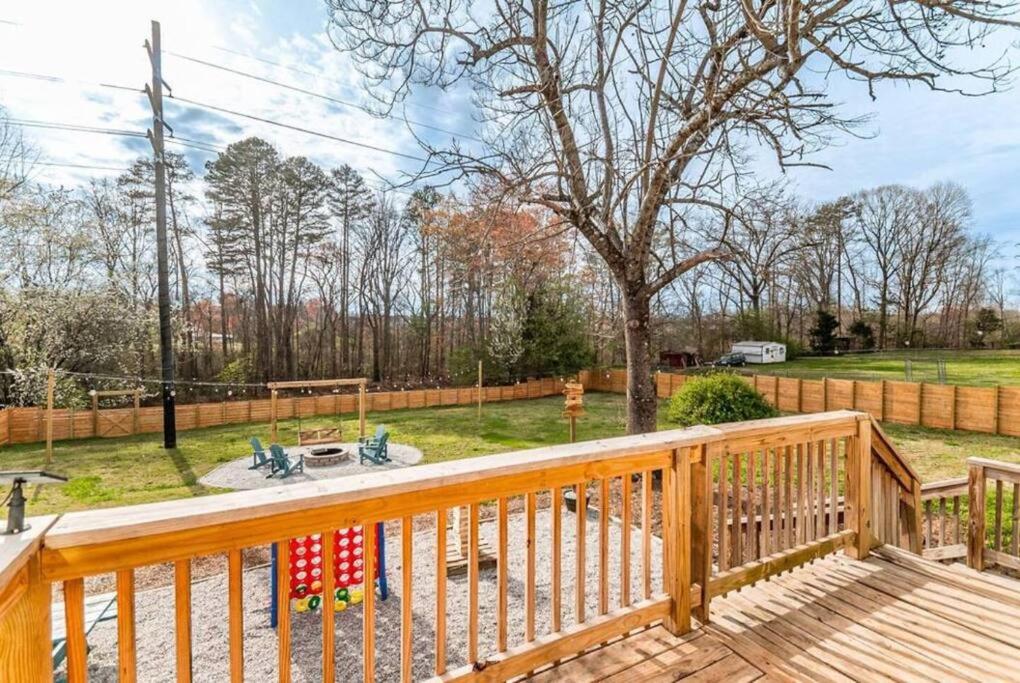 Pet Friendly House with Bike Trail Access and Huge Fenced Yard, photo 32