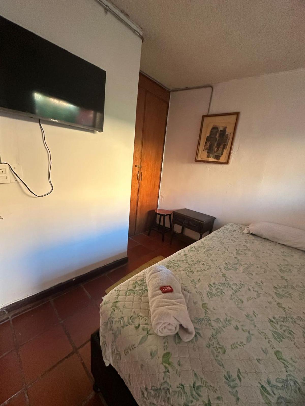 acogedor Hostal usaquen la parada del tren