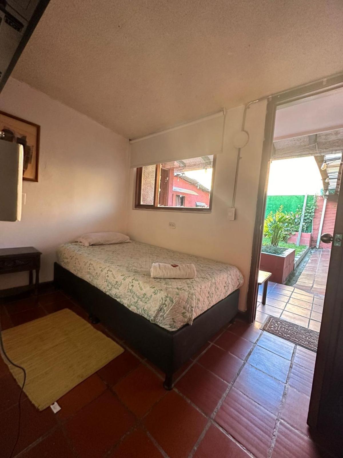 acogedor Hostal usaquen la parada del tren