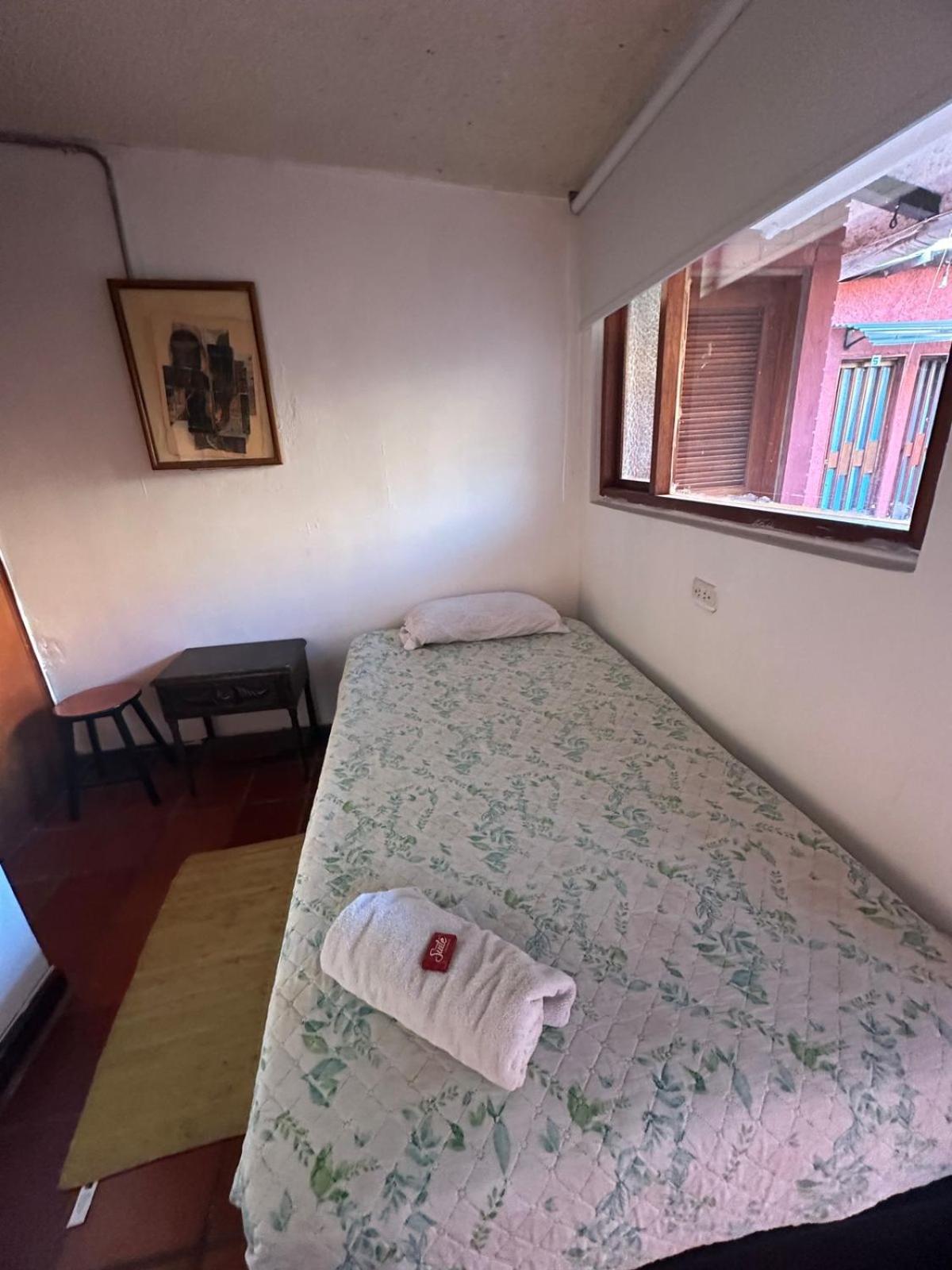acogedor Hostal usaquen la parada del tren