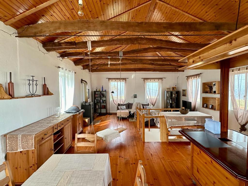 Casa Anjos Holiday Cottages view 4