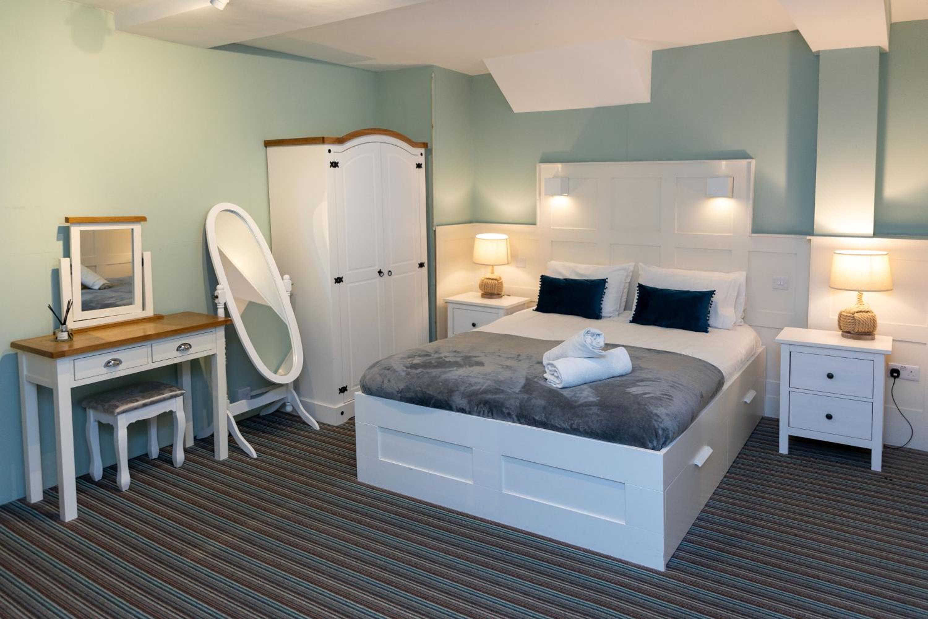 The Clarendon Hotel