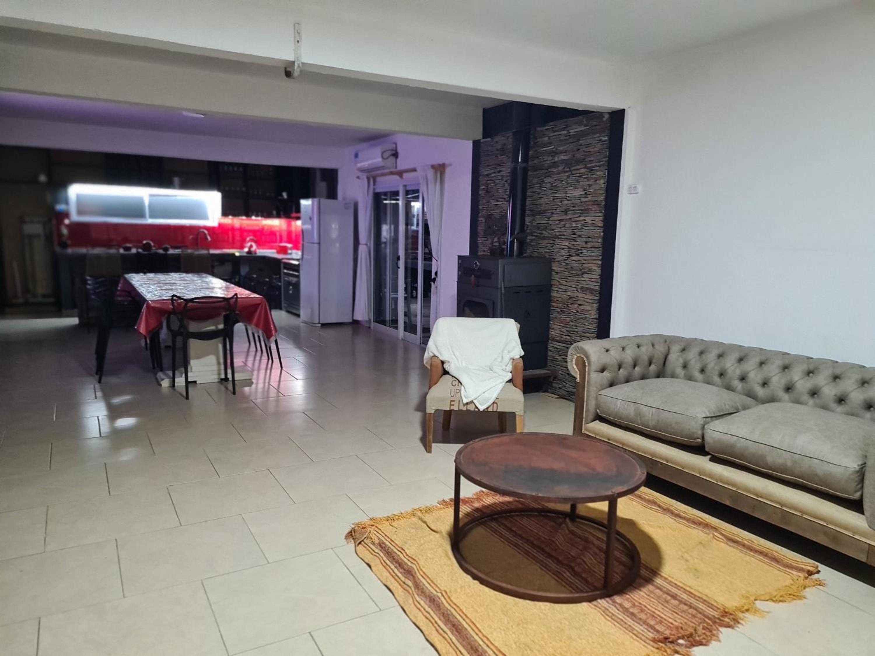 Alquilo casa