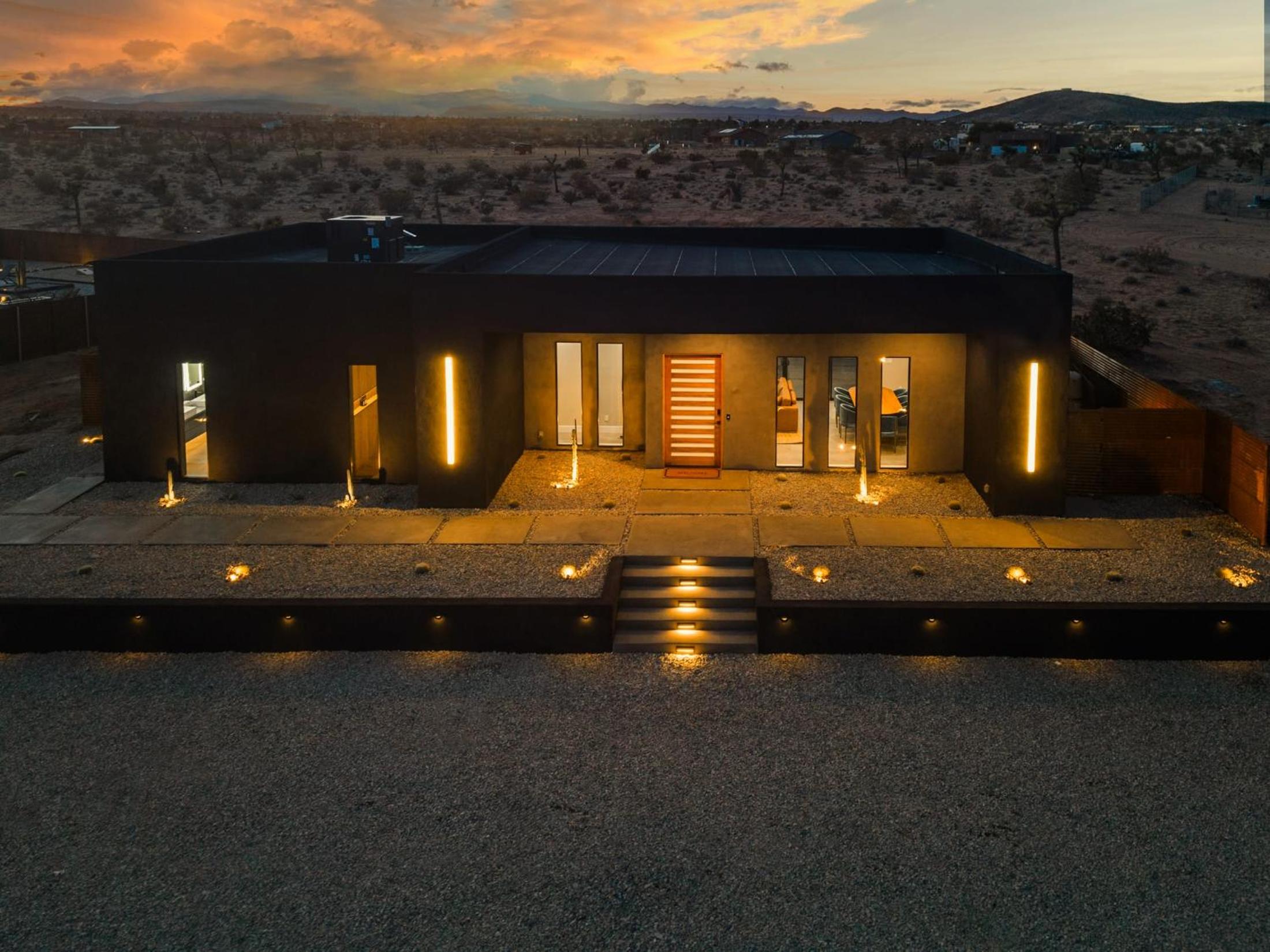 Hotel Sapphire Serenity - Image 1