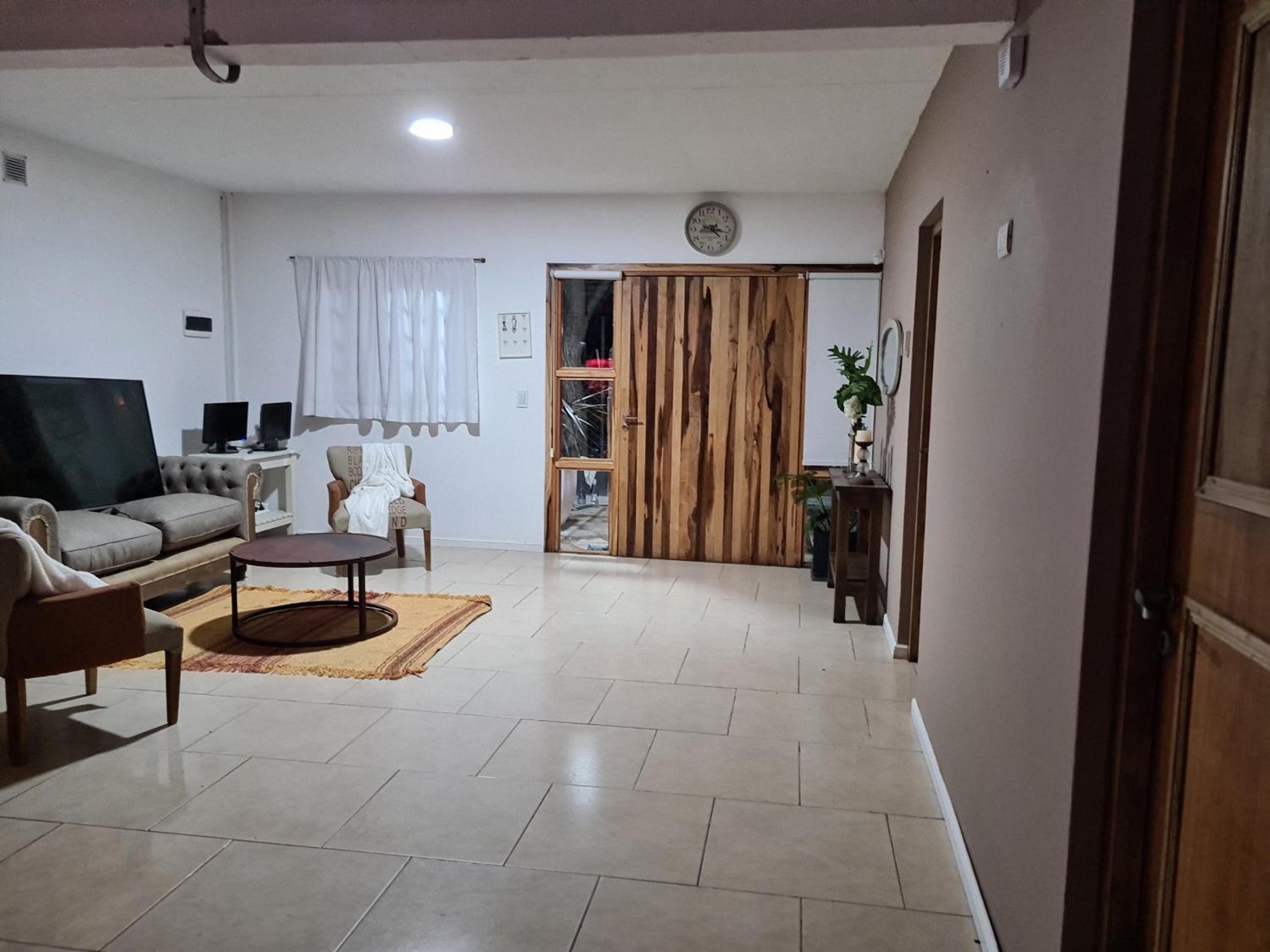 Alquilo casa