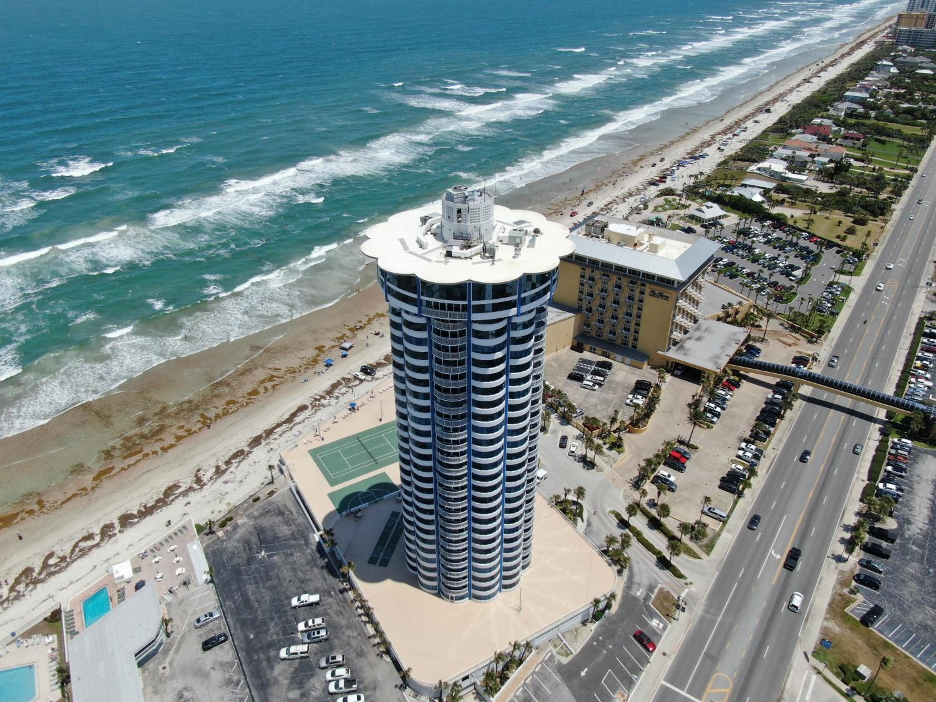 Escape 2 The Beach Daytona Beach FL 2BR 2B as seen on Youtube view 2