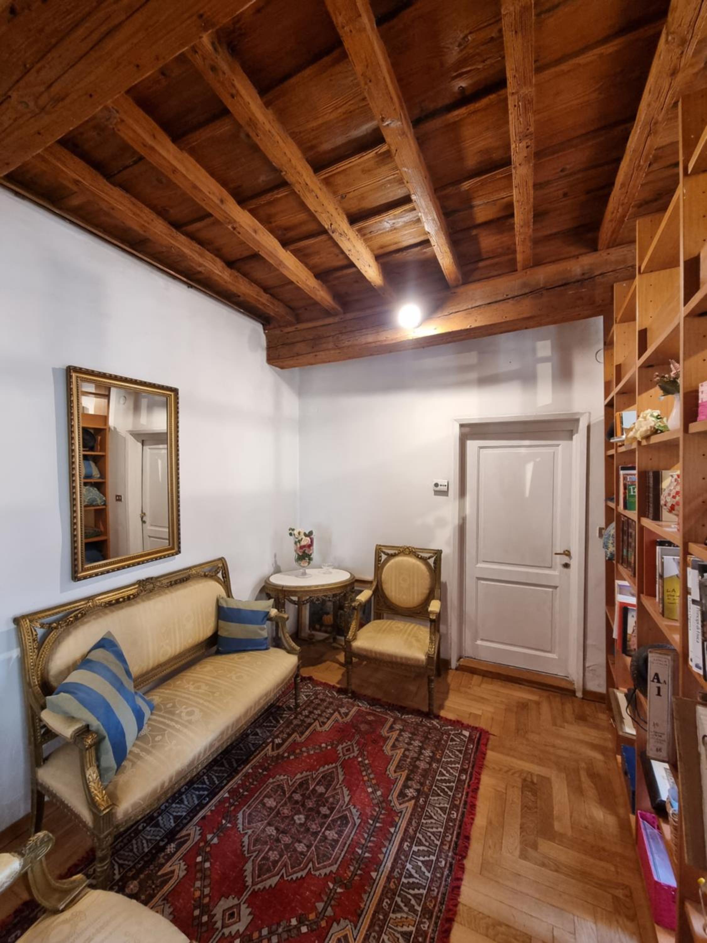 LA SEDE DELL'ARTE Monolocale Studio e Camere in Torre Medievale vicino a Duomo e Piazza Signoria
