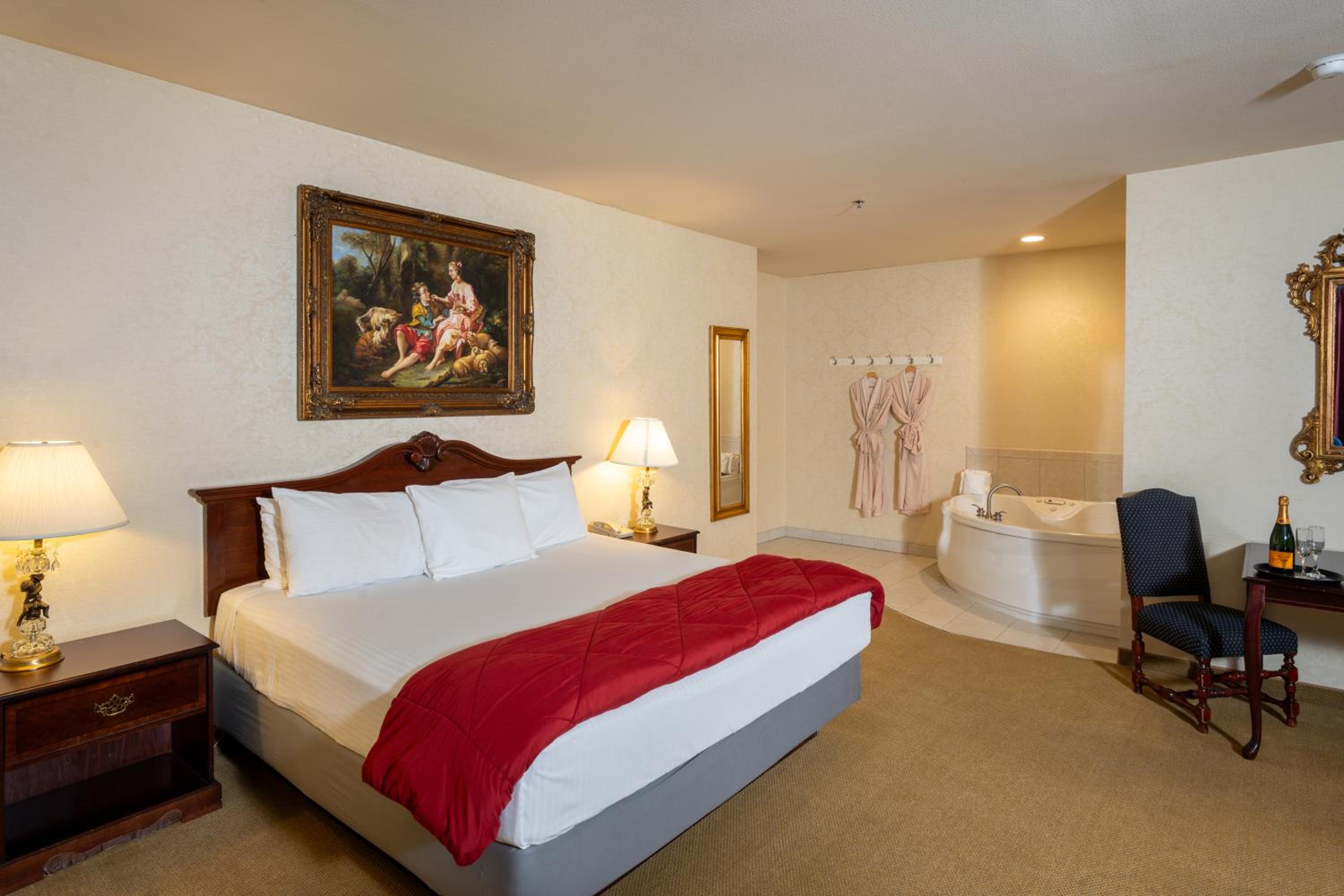 Silverland Inn - Property Image 15