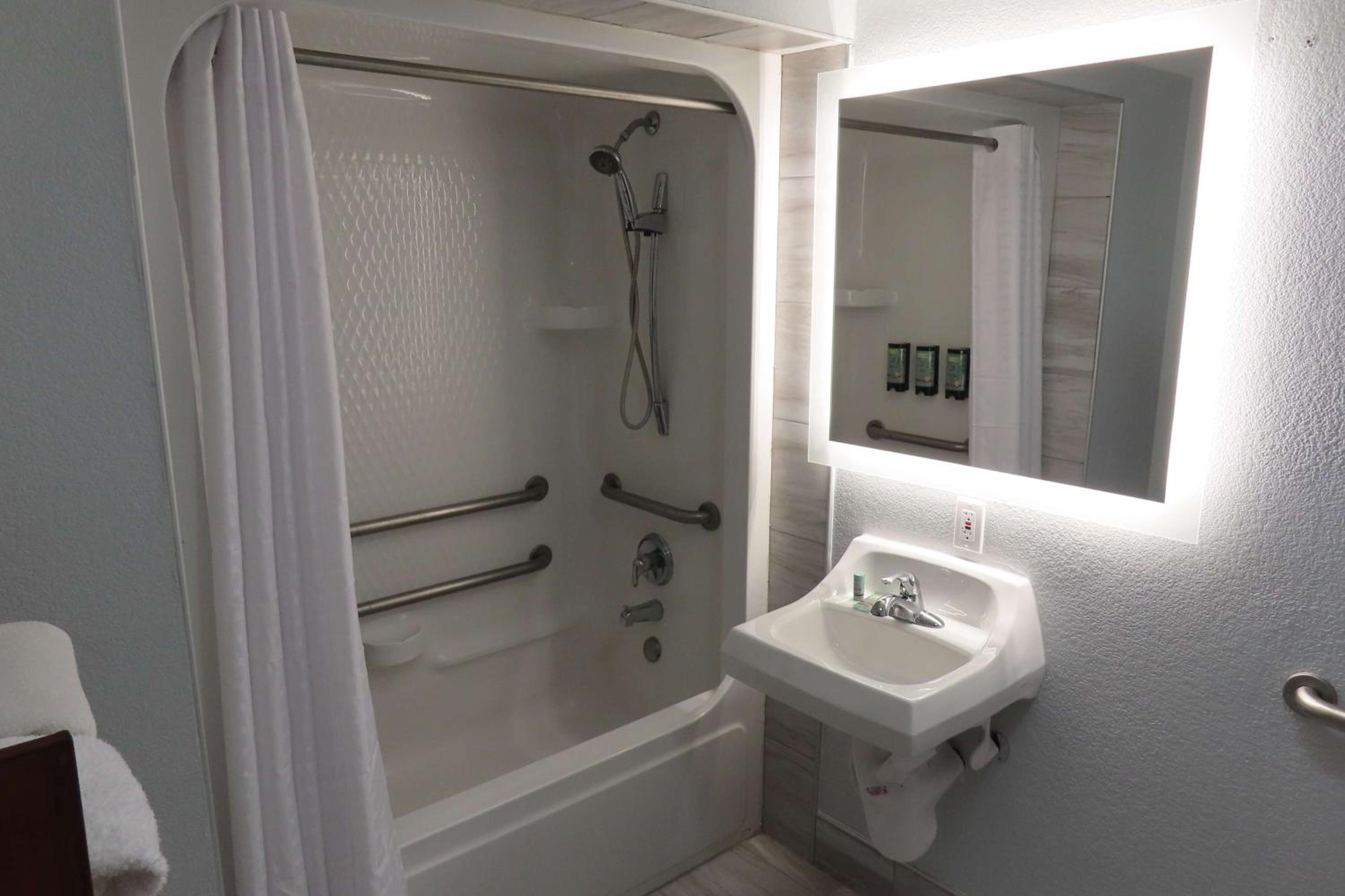 Childress Vacations - Best Western Childress West Hotel - Property Image 9