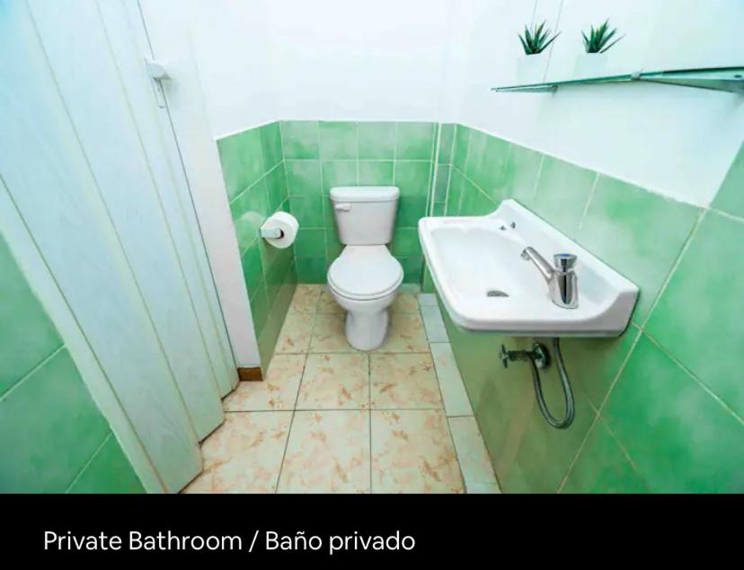Private Room in Urdesa Central Guayaquil