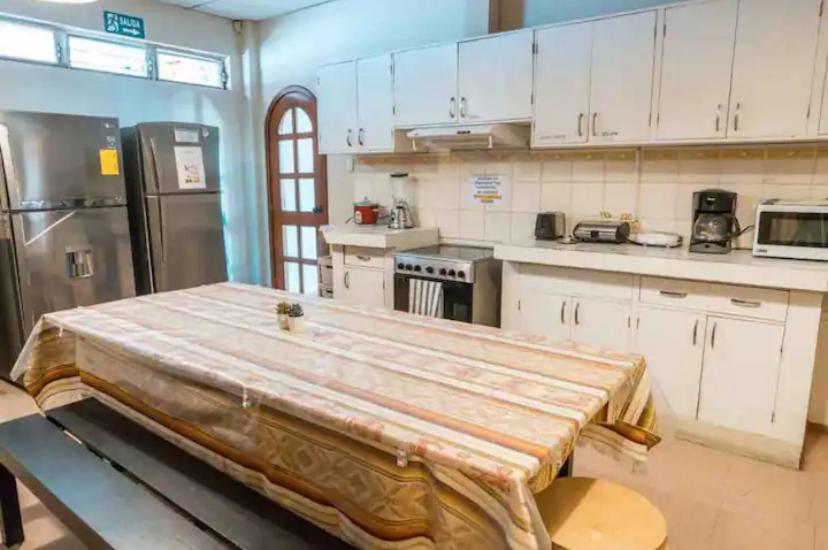 Private Room in Urdesa Central Guayaquil
