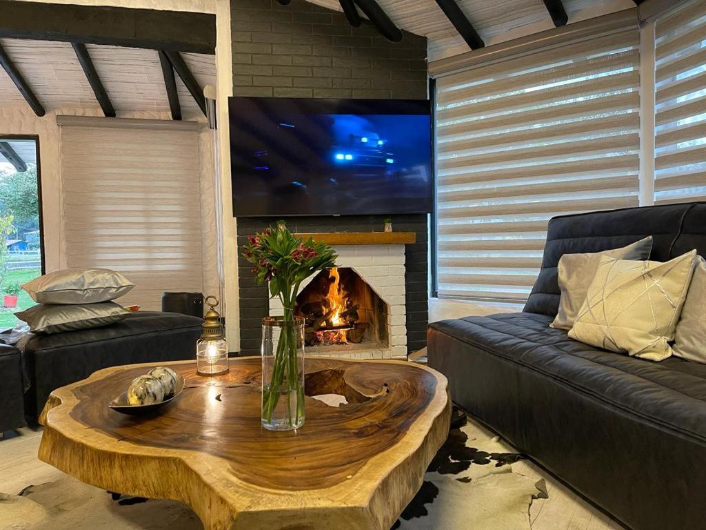 Luxury Finca el Ensueño, casa entera, con Sauna, Jacuzzi, BBQ y Caballos