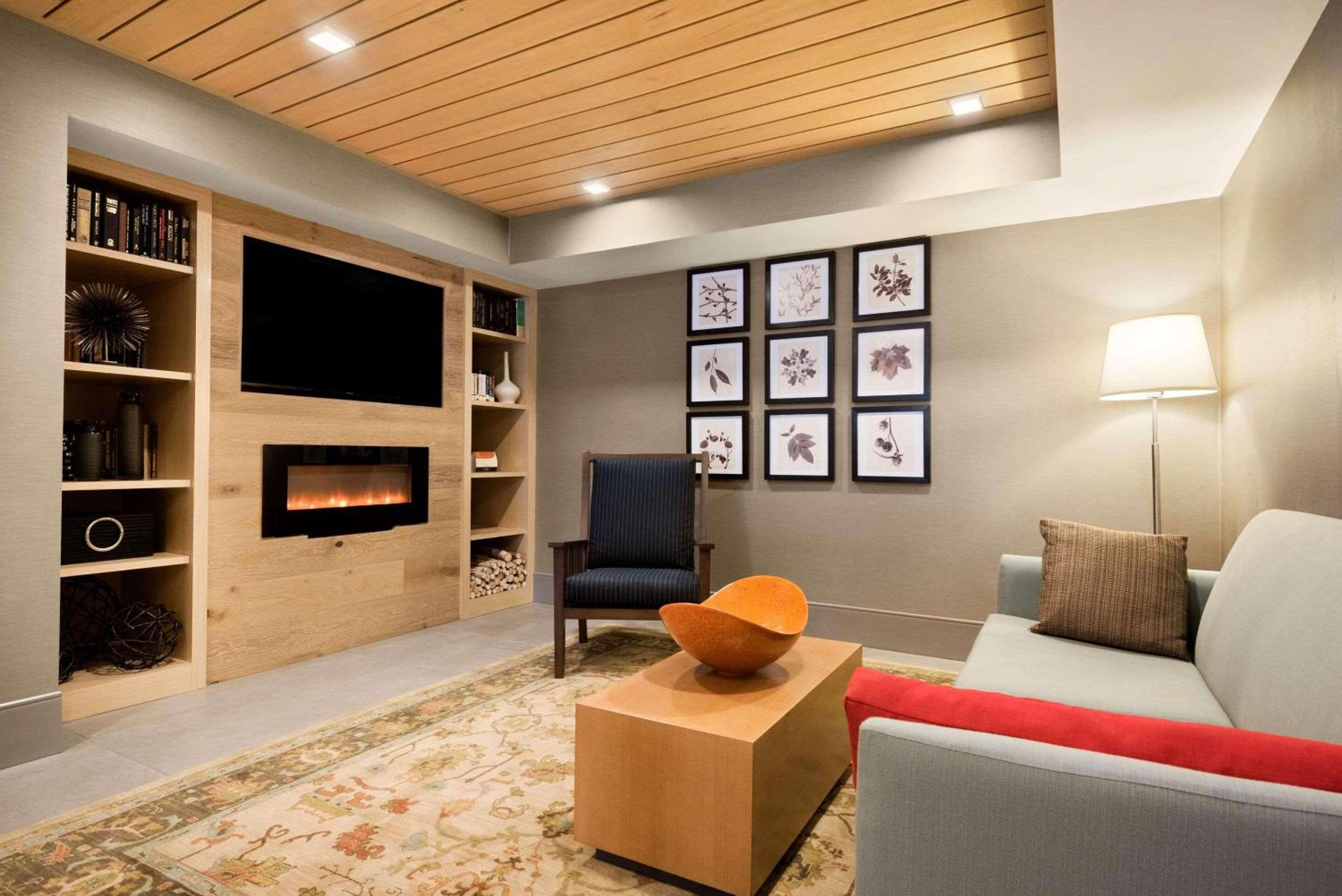 Plymouth Vacations - Country Inn  Suites by Radisson, Minneapolis West, MN - Property Image 2