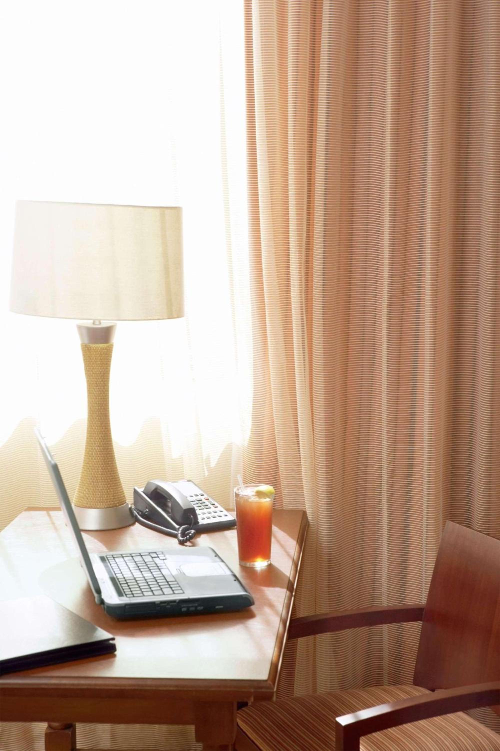 Plymouth Vacations - Country Inn  Suites by Radisson, Minneapolis West, MN - Property Image 6