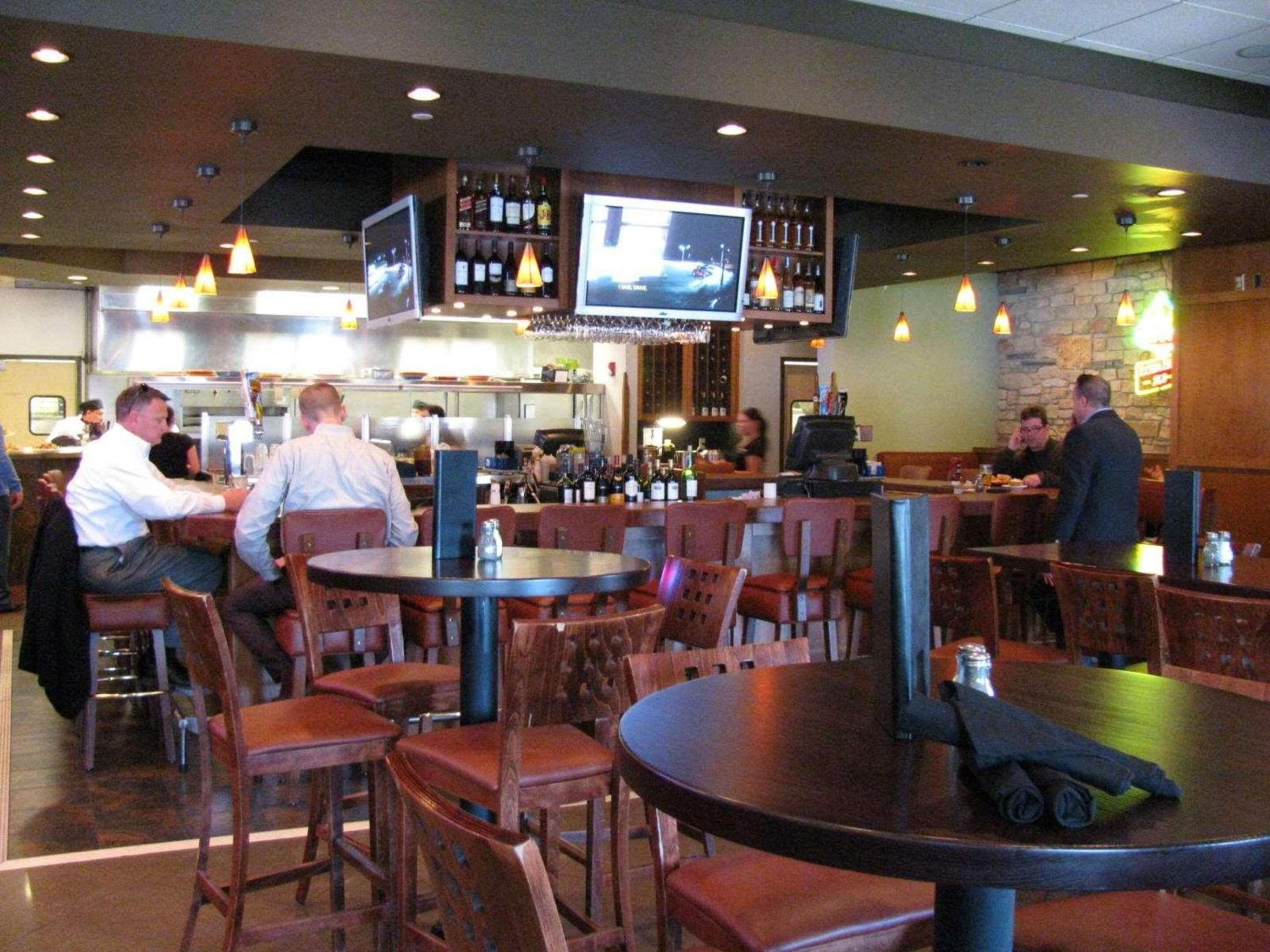 Plymouth Vacations - Country Inn Suites by Radisson, Minneapolis West, MN - Property Image 18