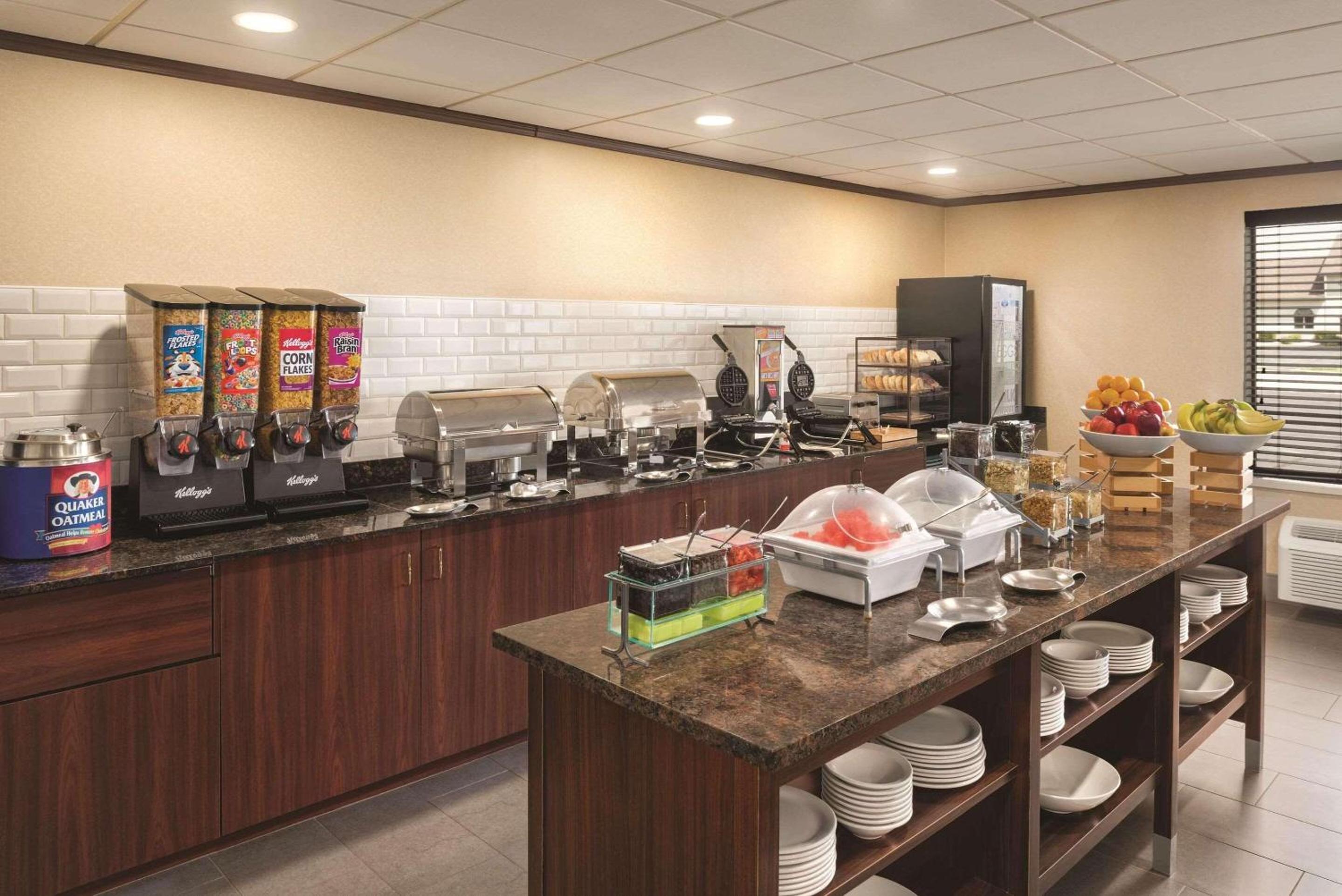 Country Inn  Suites by Radisson, Mt Pleasant-Racine West, WI - Property Image 23