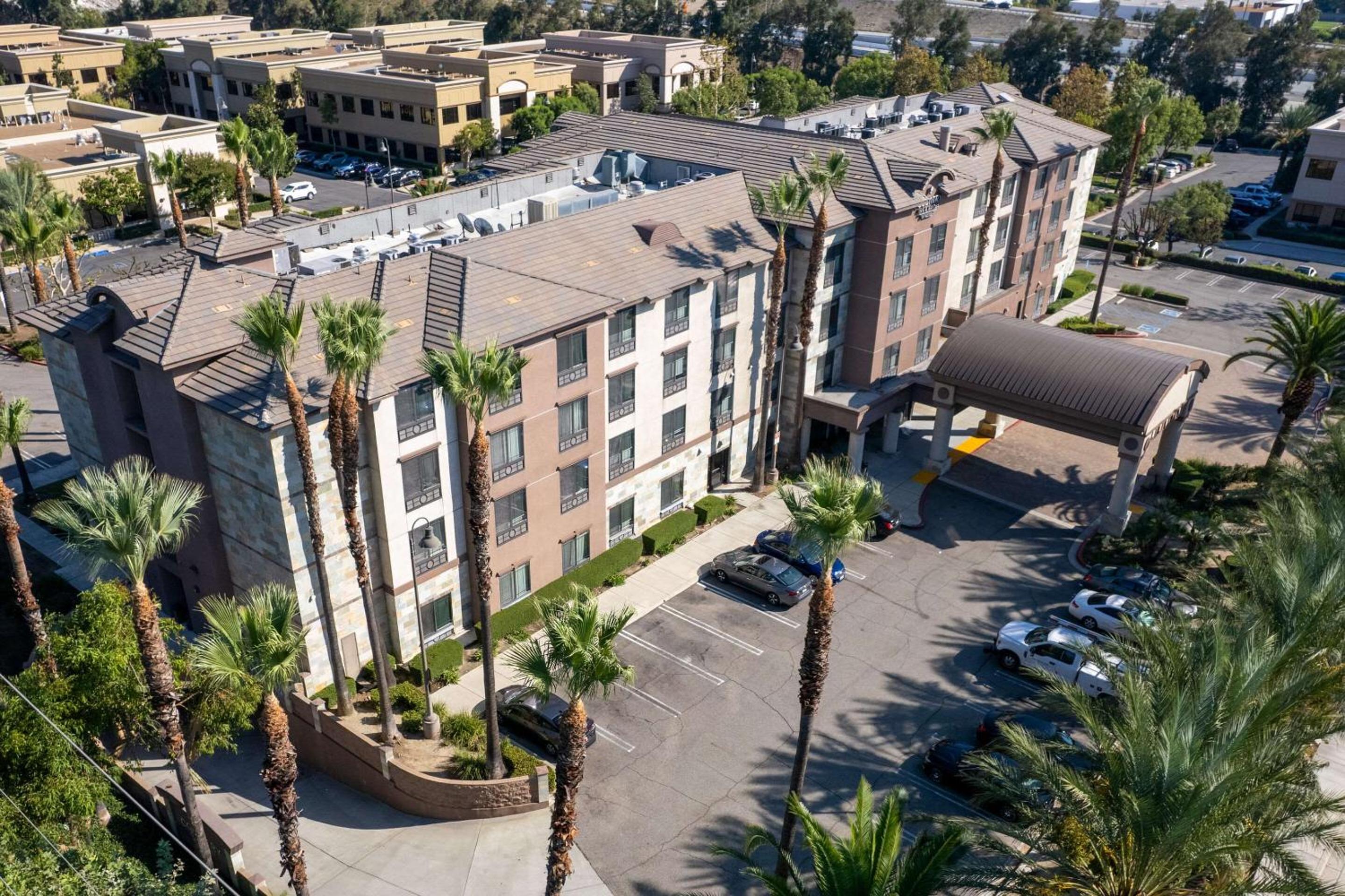 Hotel Country Inn & Suites by Radisson, Ontario at Ontario Mills, CA