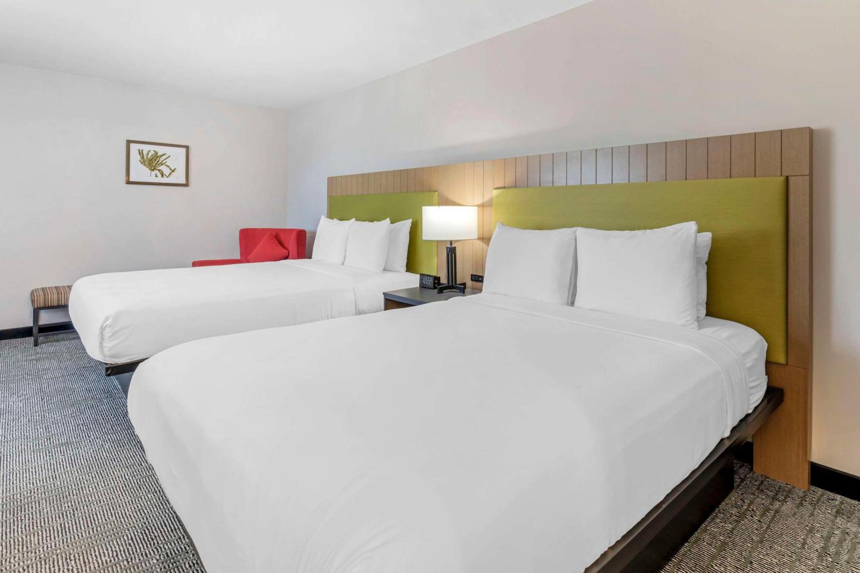 Vallejo Vacations - Country Inn Suites by Radisson, Vallejo Napa Valley, CA - Property Image 48
