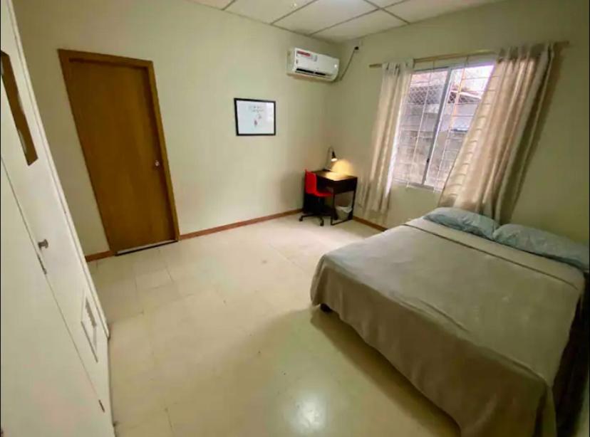 Private Room in Urdesa Central Guayaquil