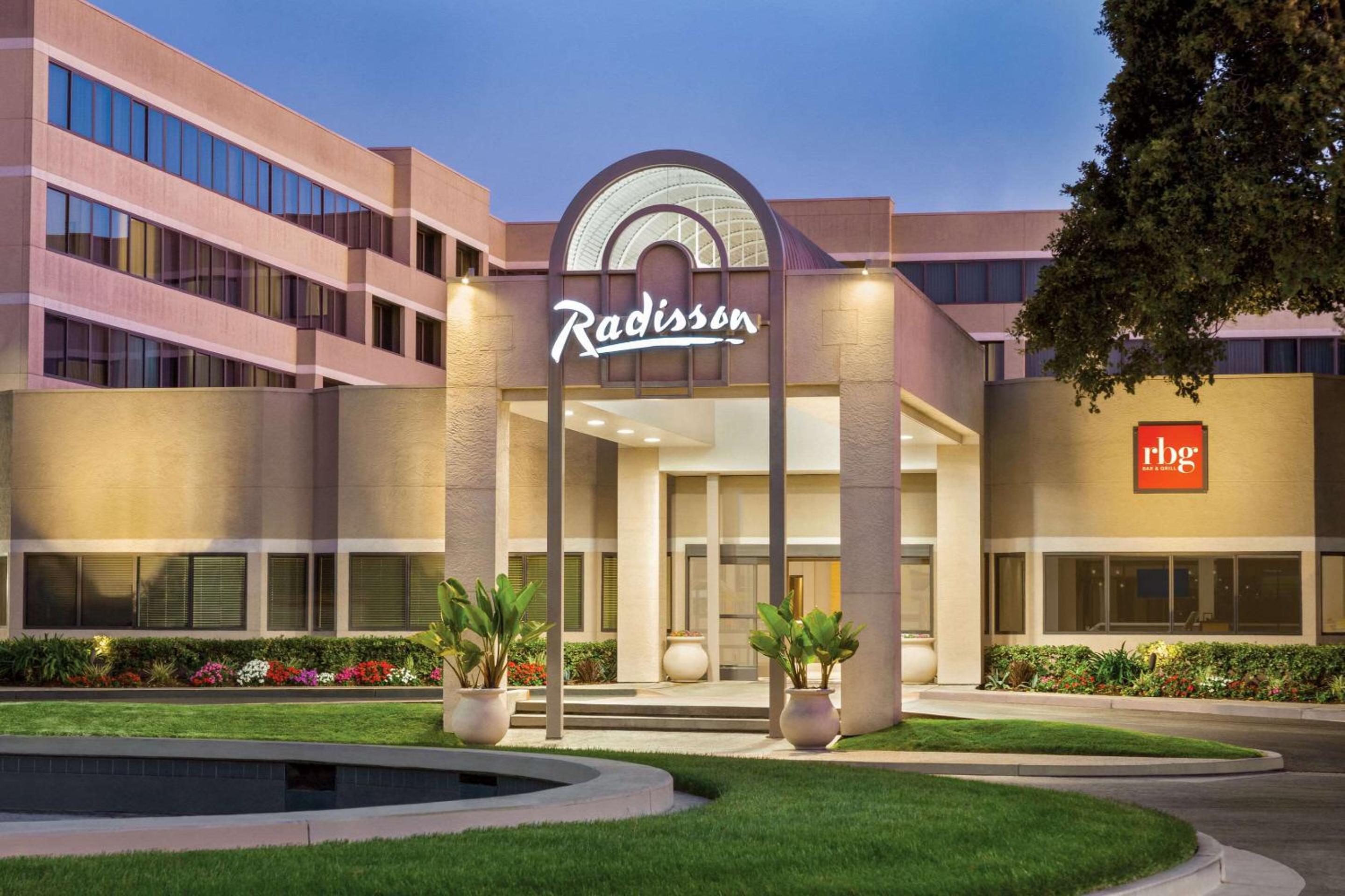 San Jose Vacations - Radisson Hotel Sunnyvale - Silicon Valley - Property Image 1