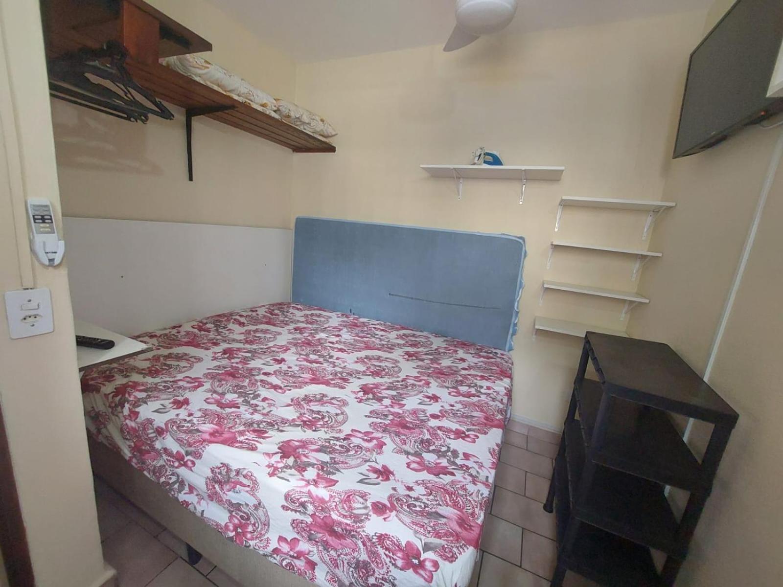 Apartamento em Ubatuba com ar condicionado no Itaguá