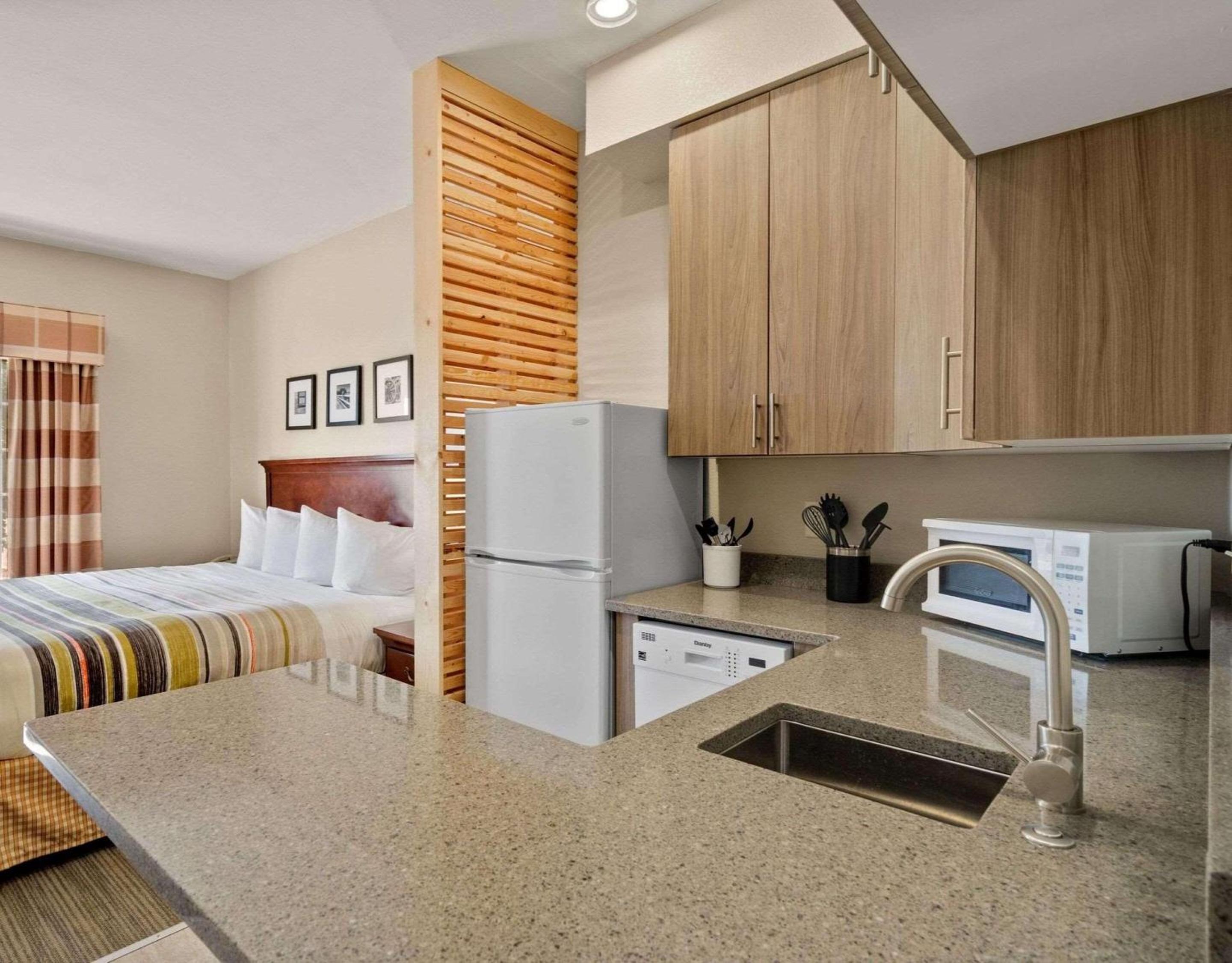 Greeley Vacations - Country Inn  Suites by Radisson, Greeley, CO - Property Image 32