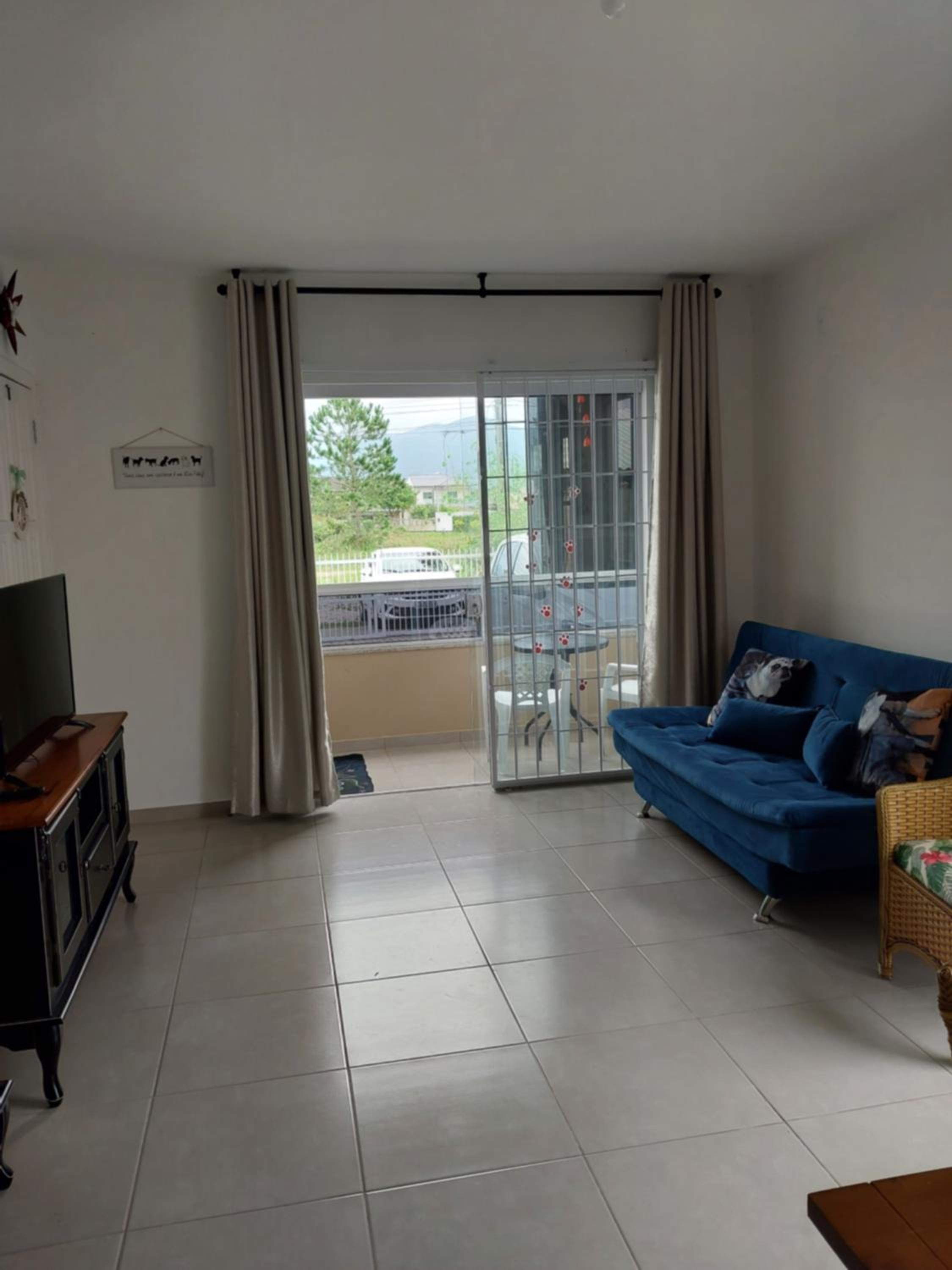 Apartamento Praia da Pinheira, 500m do mar.